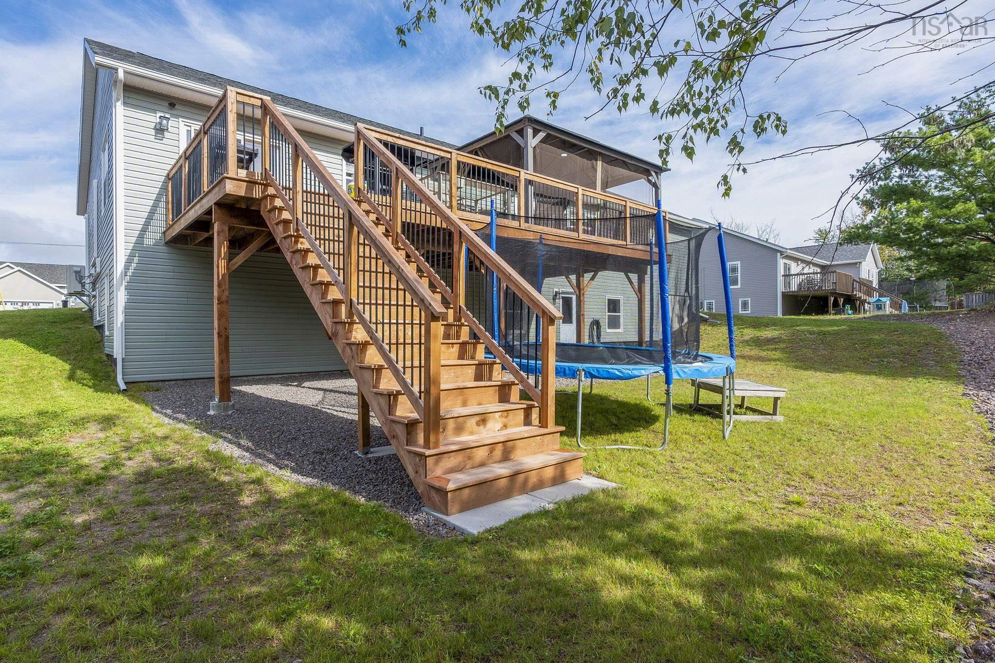 $689,000.00: 44 Acorn Lane, Kingston