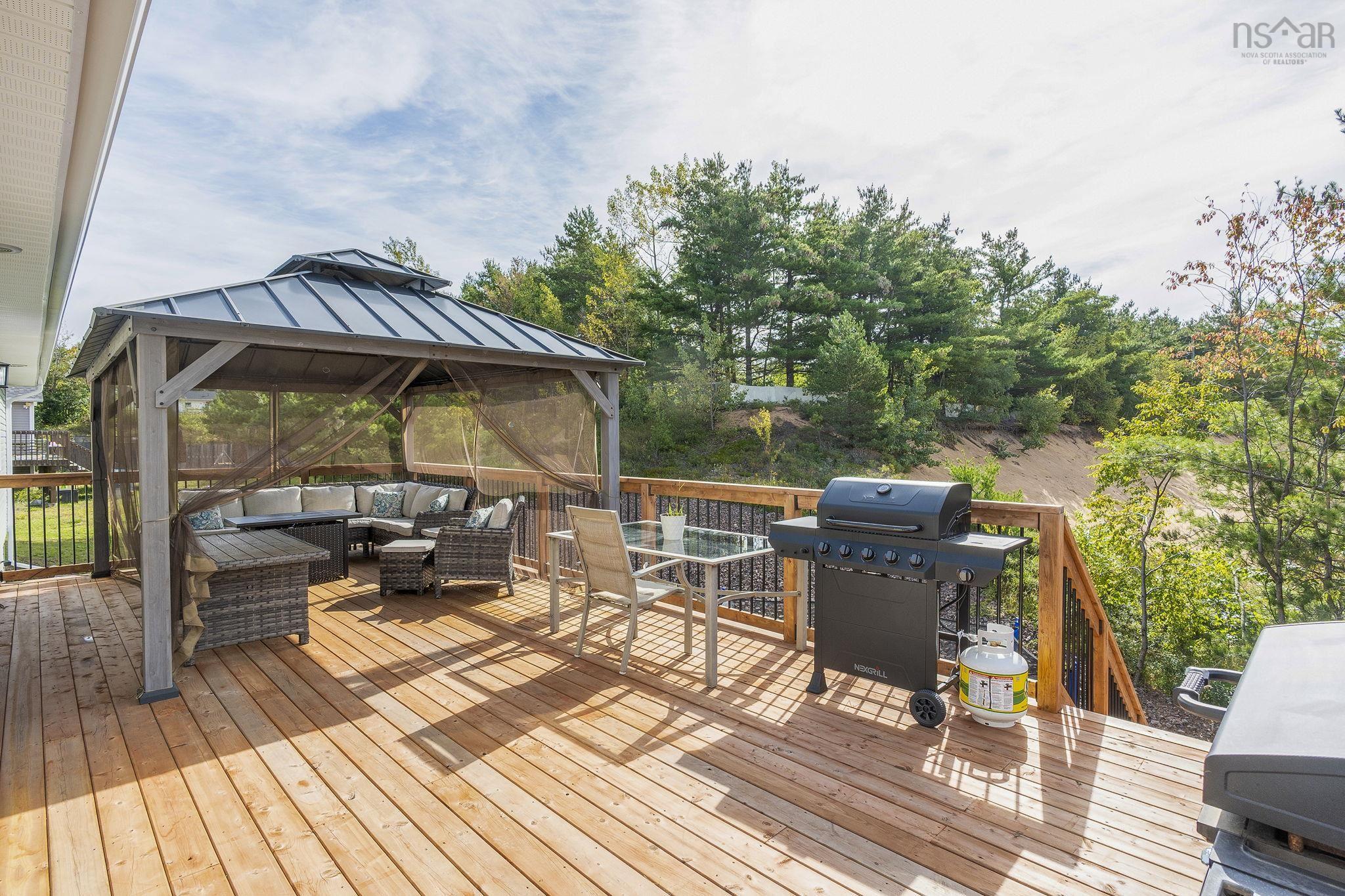 $689,000.00: 44 Acorn Lane, Kingston