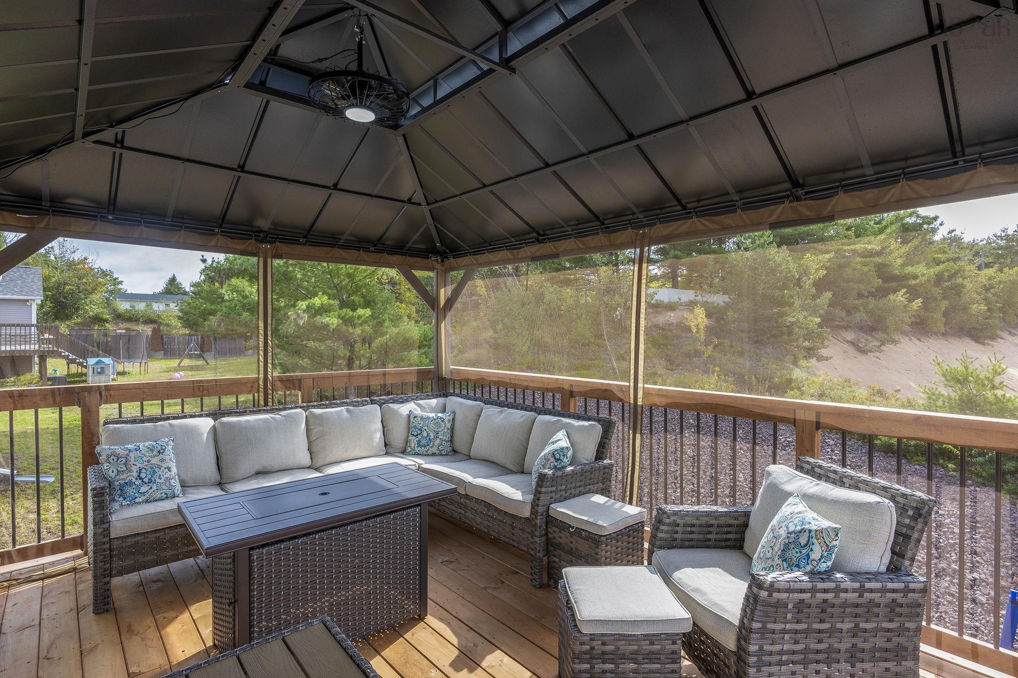 $689,000.00: 44 Acorn Lane, Kingston