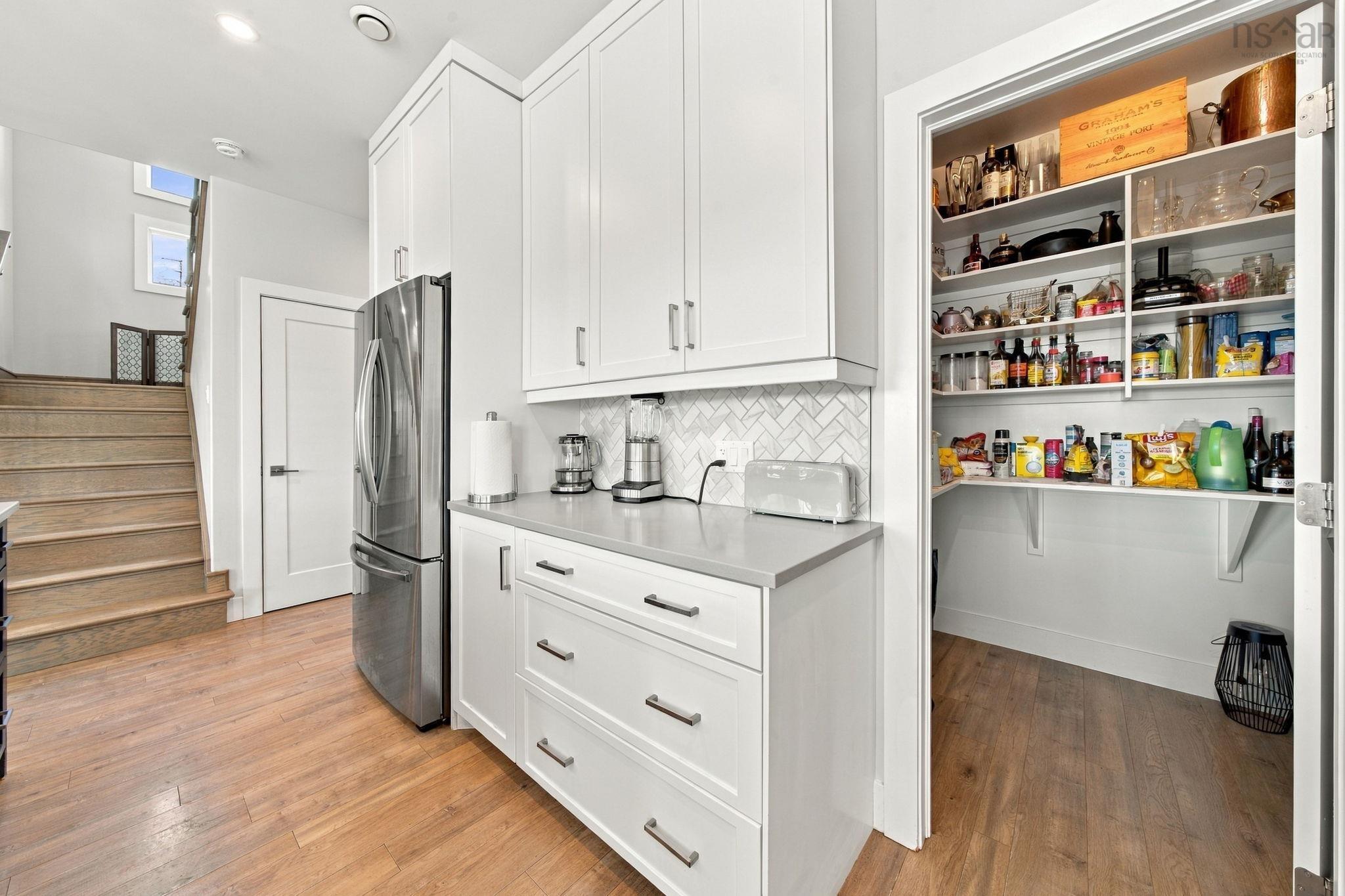 $1,100,000.00: 90 Hargrove Lane, Whites Lake