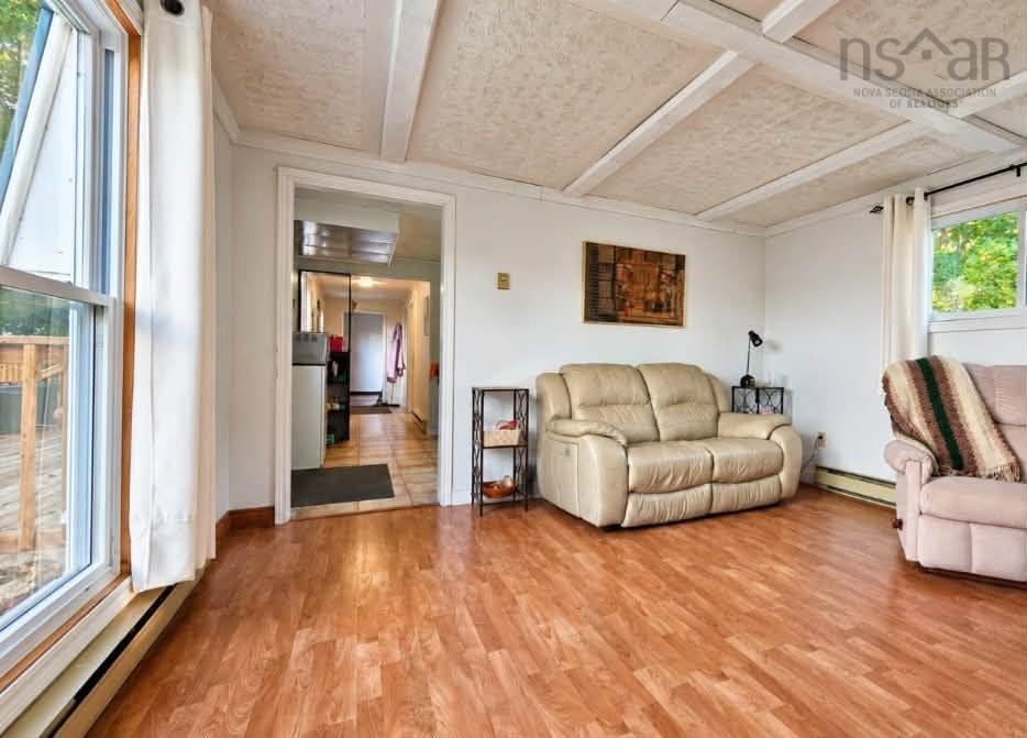 $224,500.00: 469 311 Highway, North River
