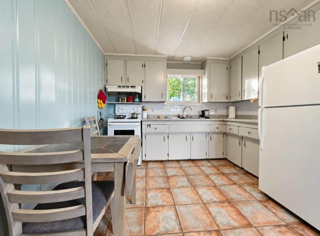 $224,500.00: 469 311 Highway, North River