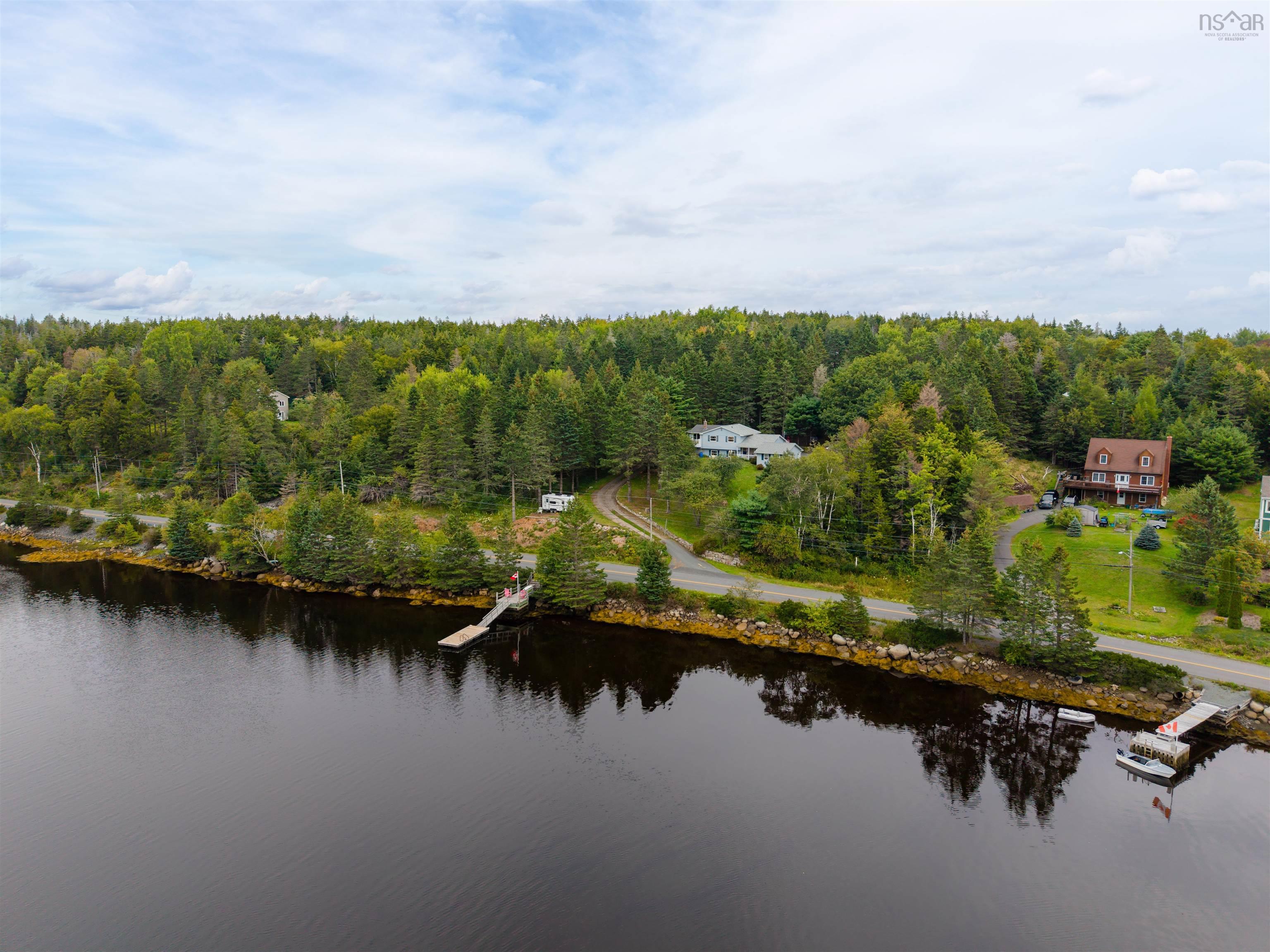$899,900.00: 87 Indian Point Road, Glen Haven