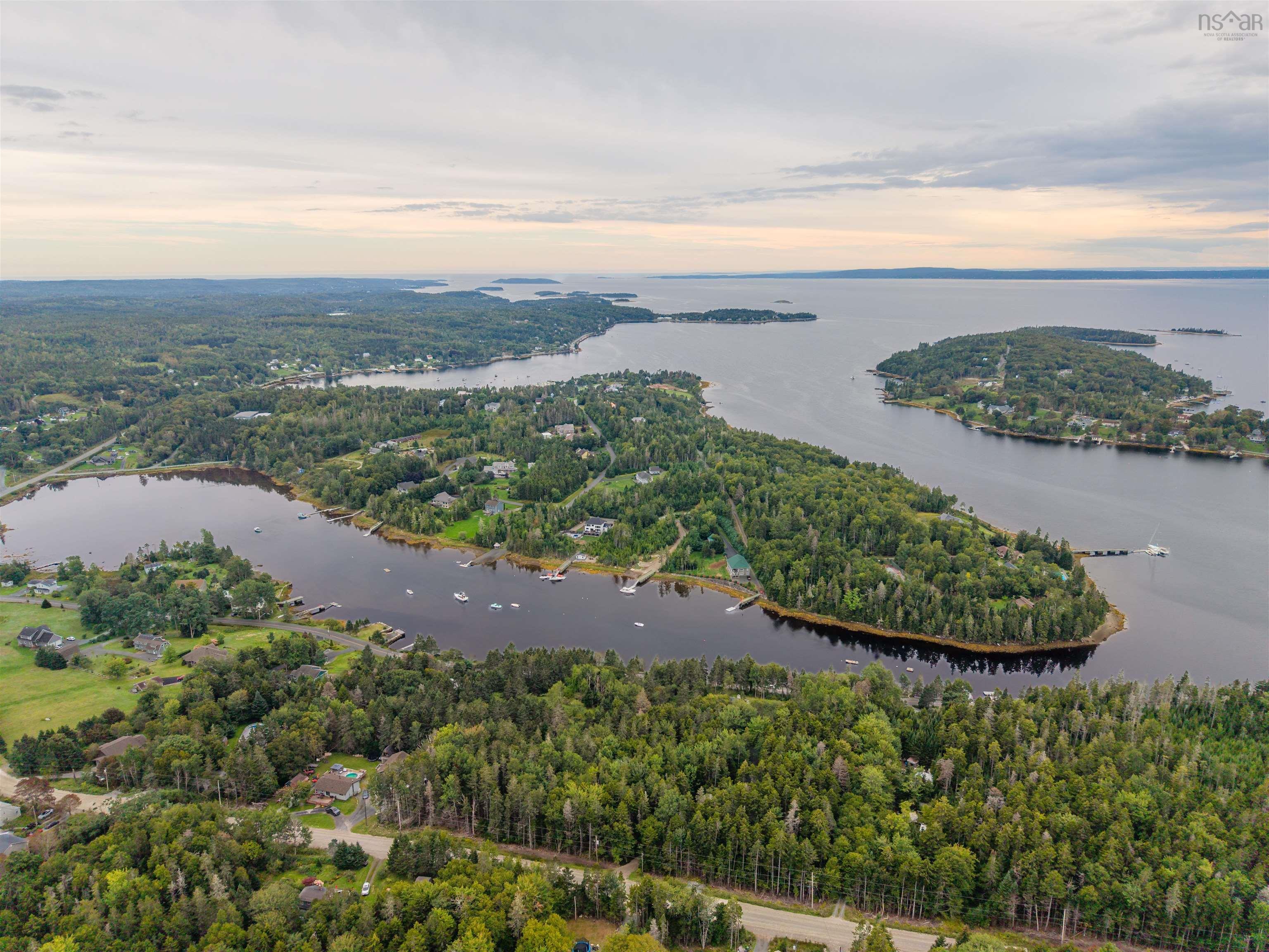 $899,900.00: 87 Indian Point Road, Glen Haven