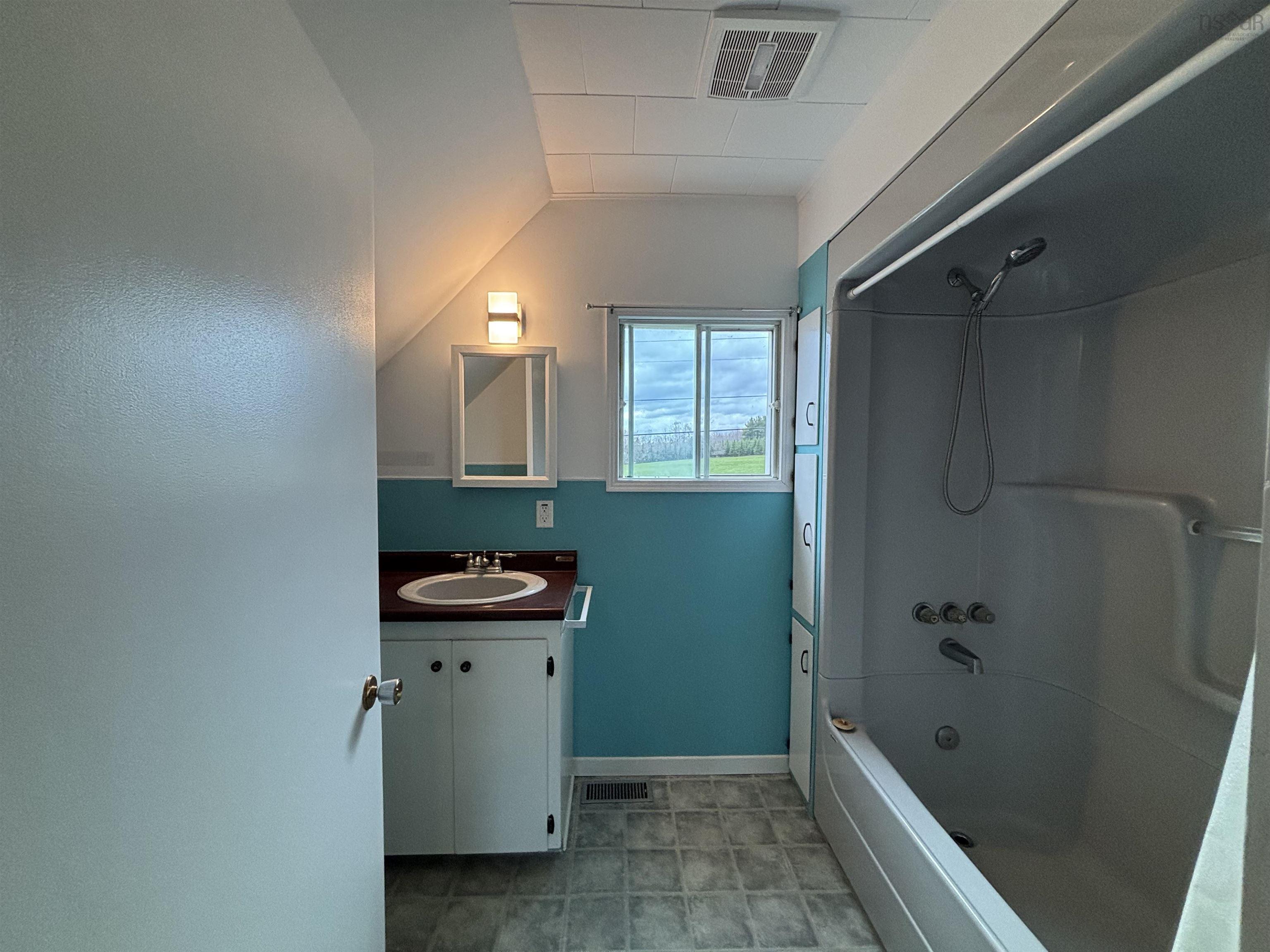 $499,900.00: 700 Farmington Road, Farmington