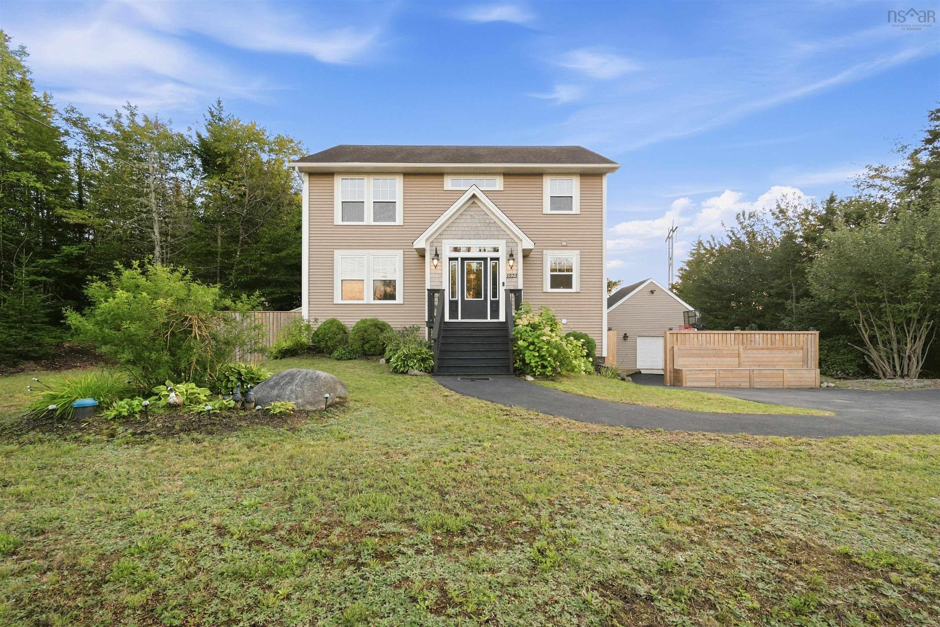$714,900.00: 1523 White Hills Run, Hammonds Plains