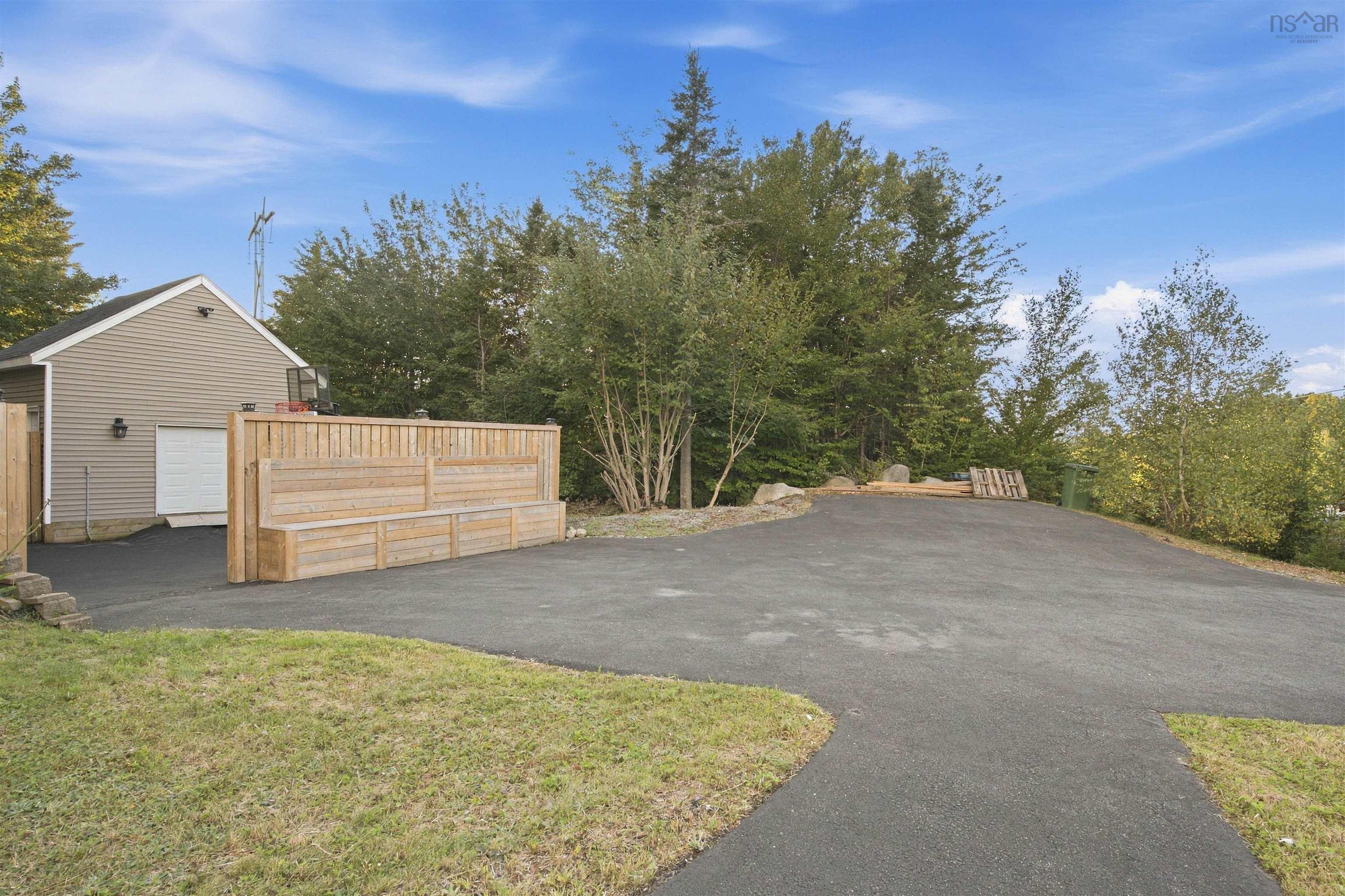 $714,900.00: 1523 White Hills Run, Hammonds Plains