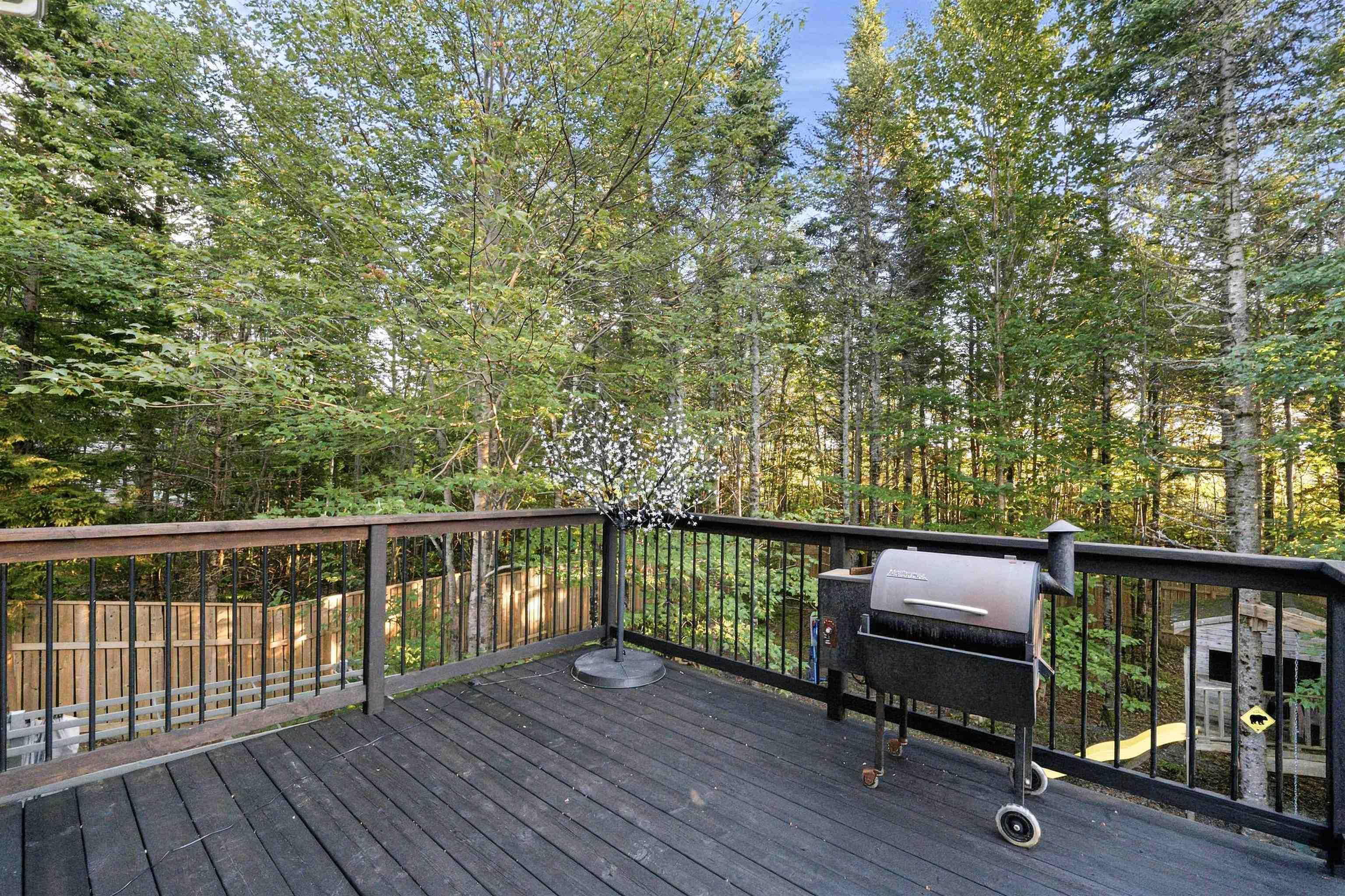 $714,900.00: 1523 White Hills Run, Hammonds Plains
