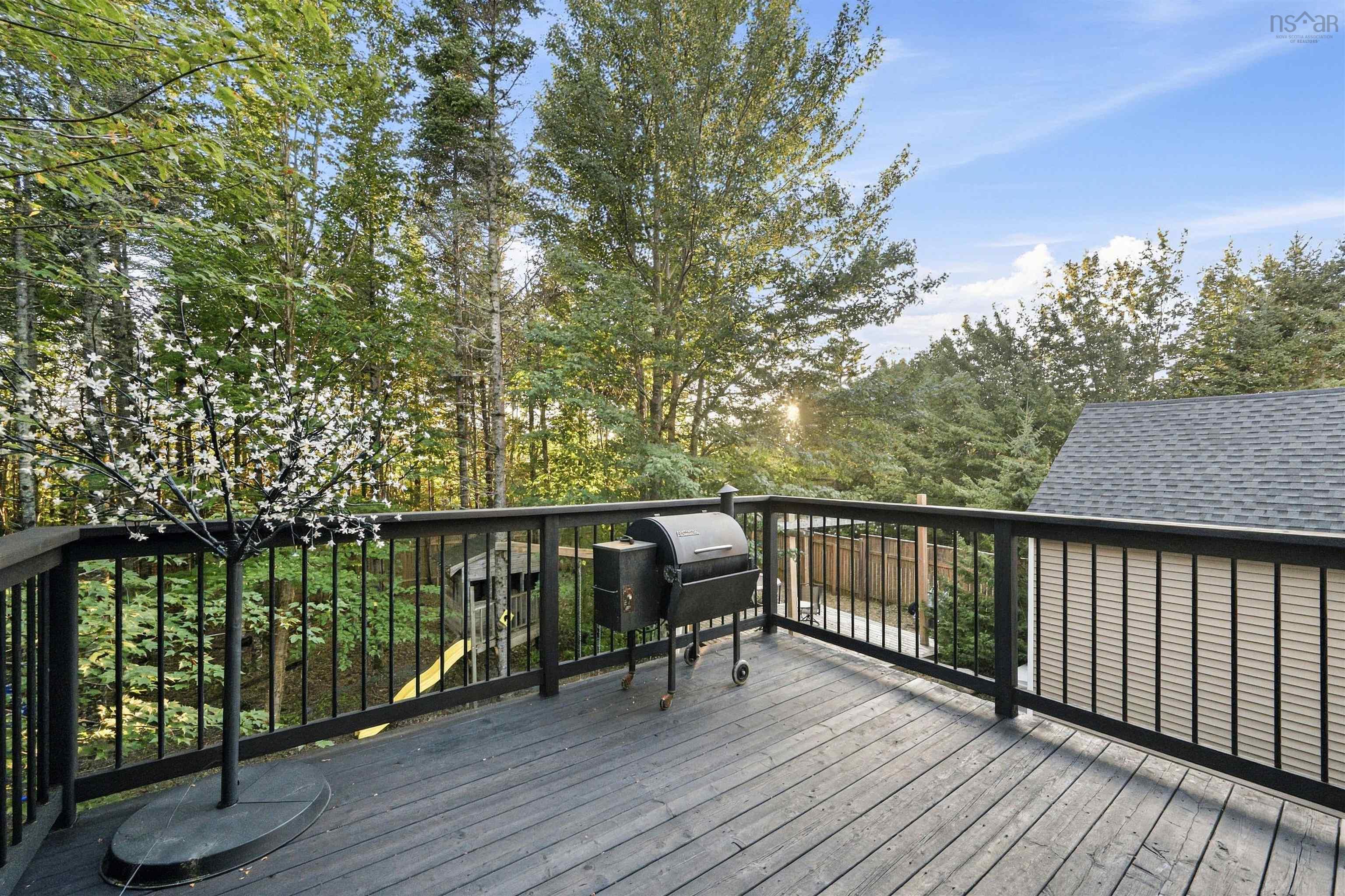$714,900.00: 1523 White Hills Run, Hammonds Plains