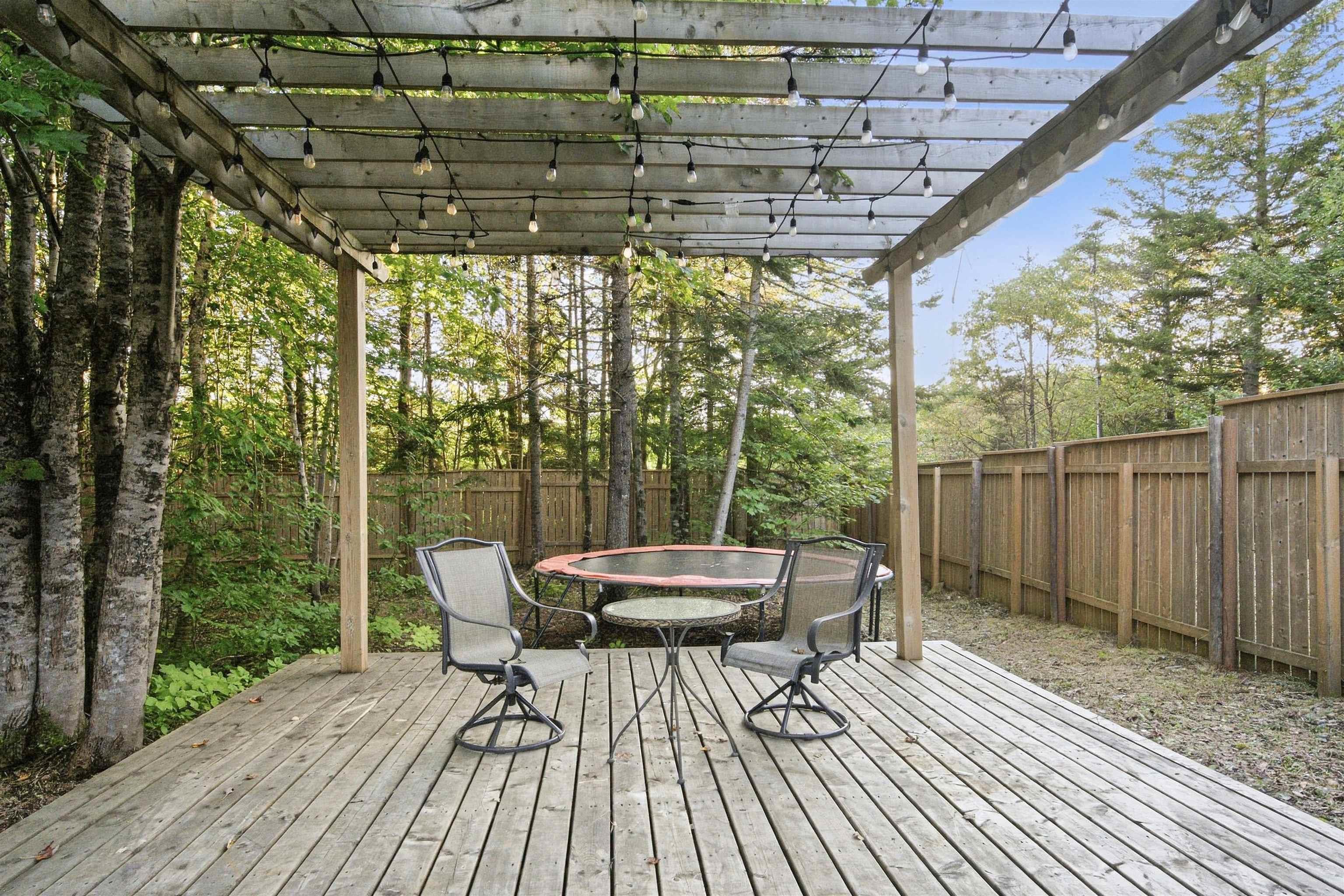 $714,900.00: 1523 White Hills Run, Hammonds Plains