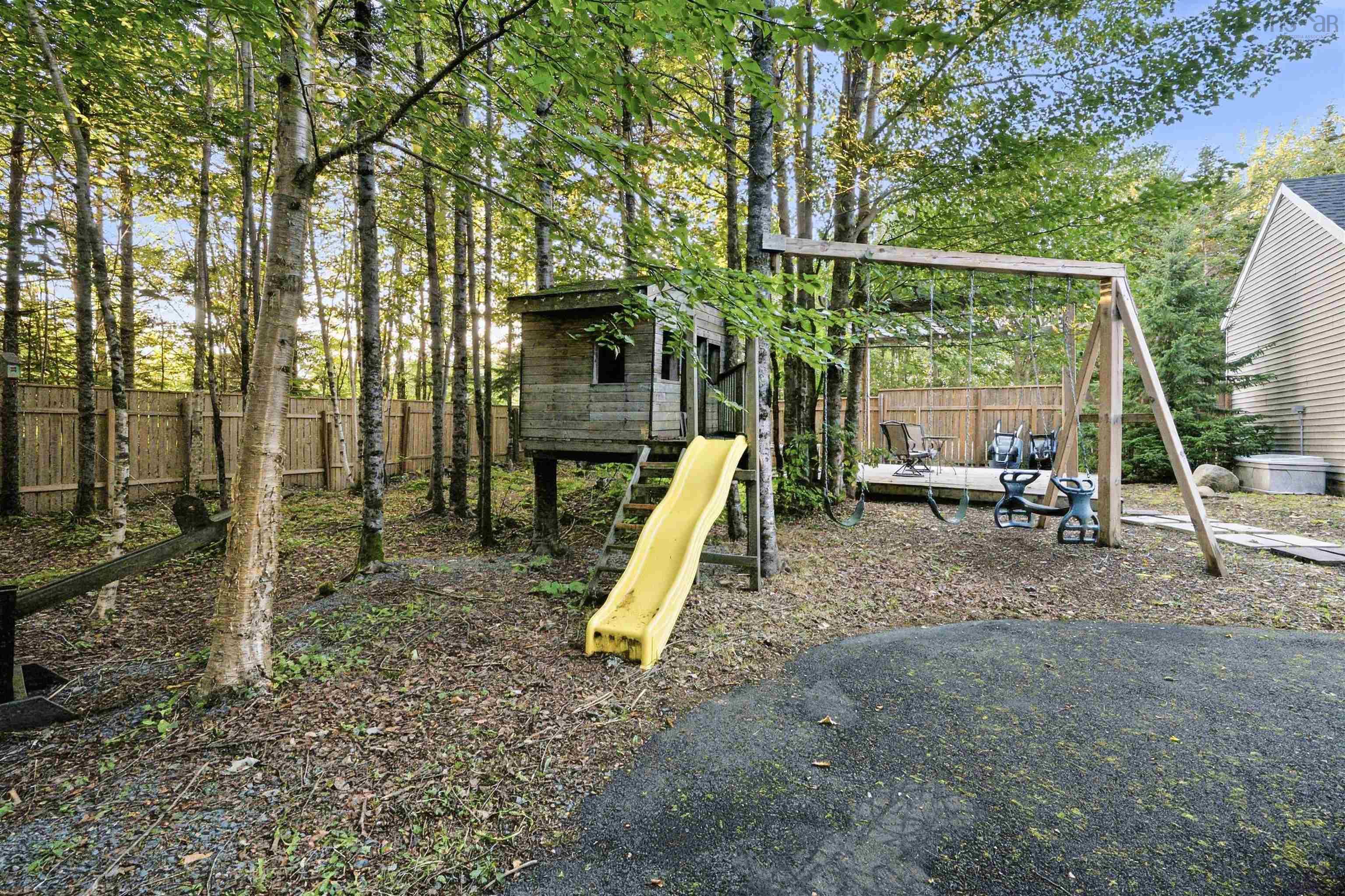 $714,900.00: 1523 White Hills Run, Hammonds Plains