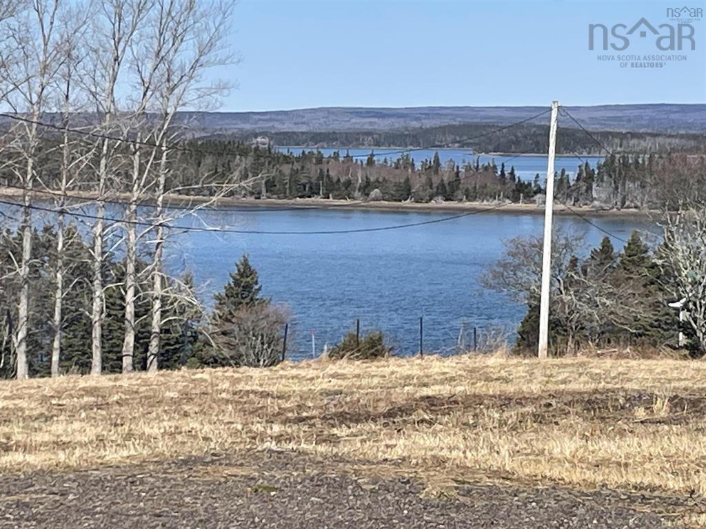 $184,900.00: 27 Descousse-Cap La Ronde Road, D