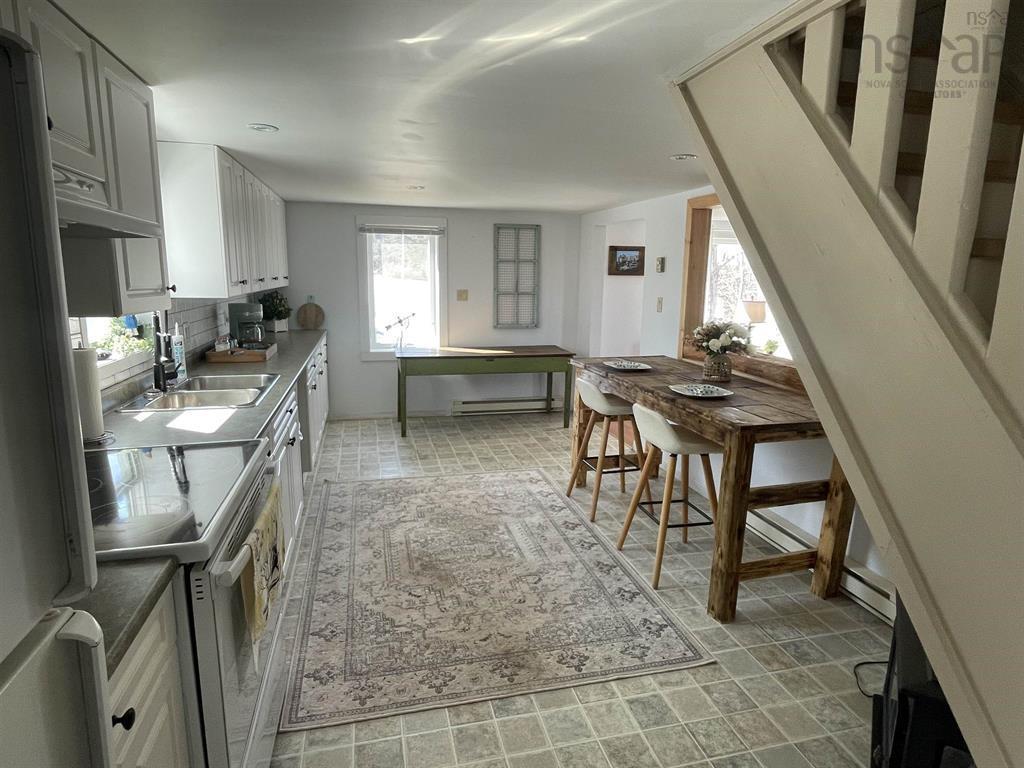 $184,900.00: 27 Descousse-Cap La Ronde Road, D