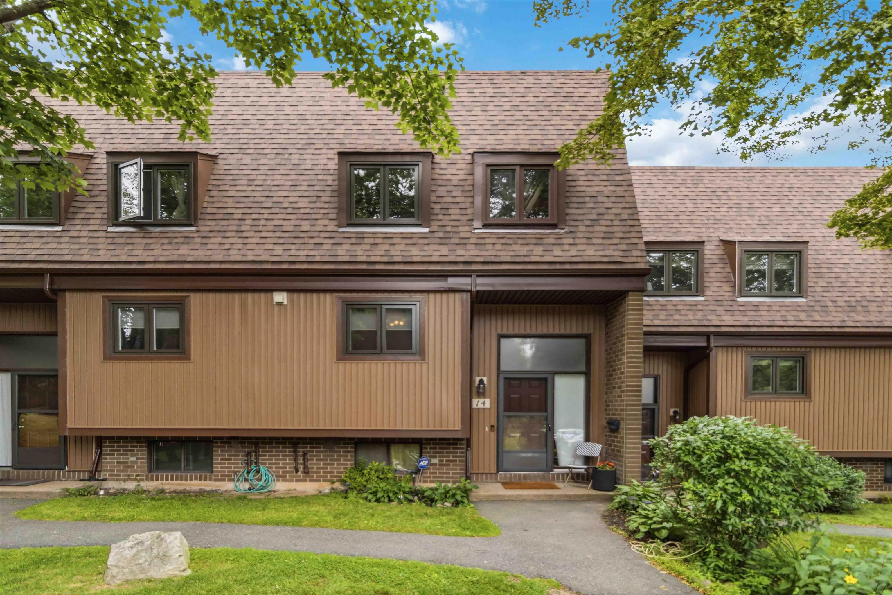$369,900.00: 14 Hanover Court, Clayton Park