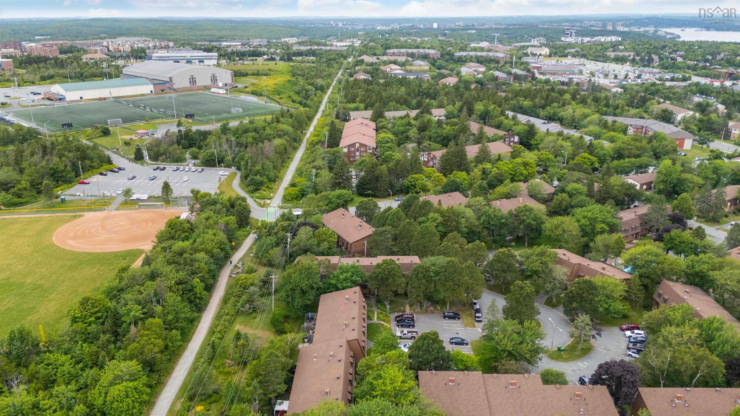 $369,900.00: 14 Hanover Court, Clayton Park