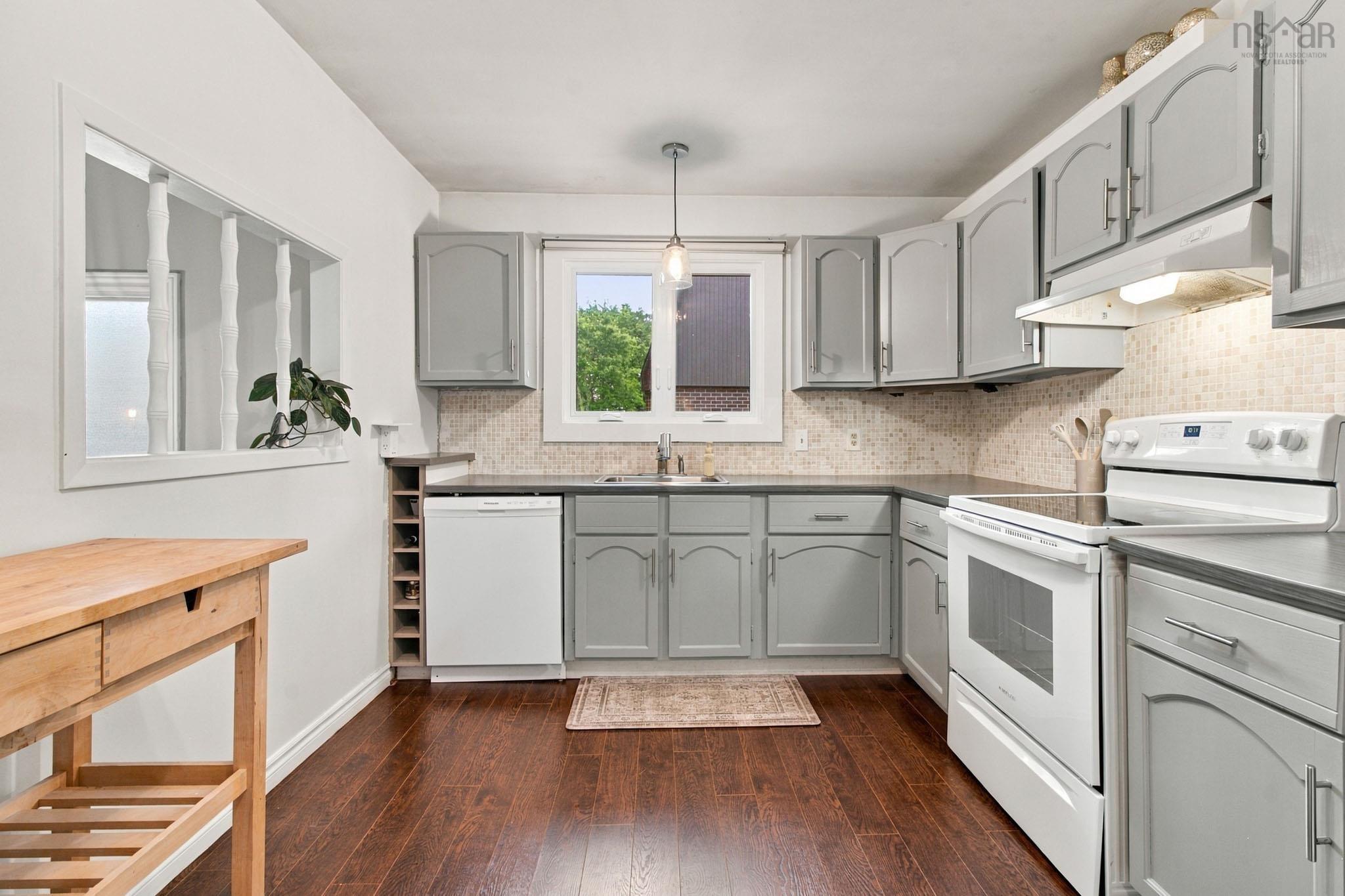 $369,900.00: 14 Hanover Court, Clayton Park
