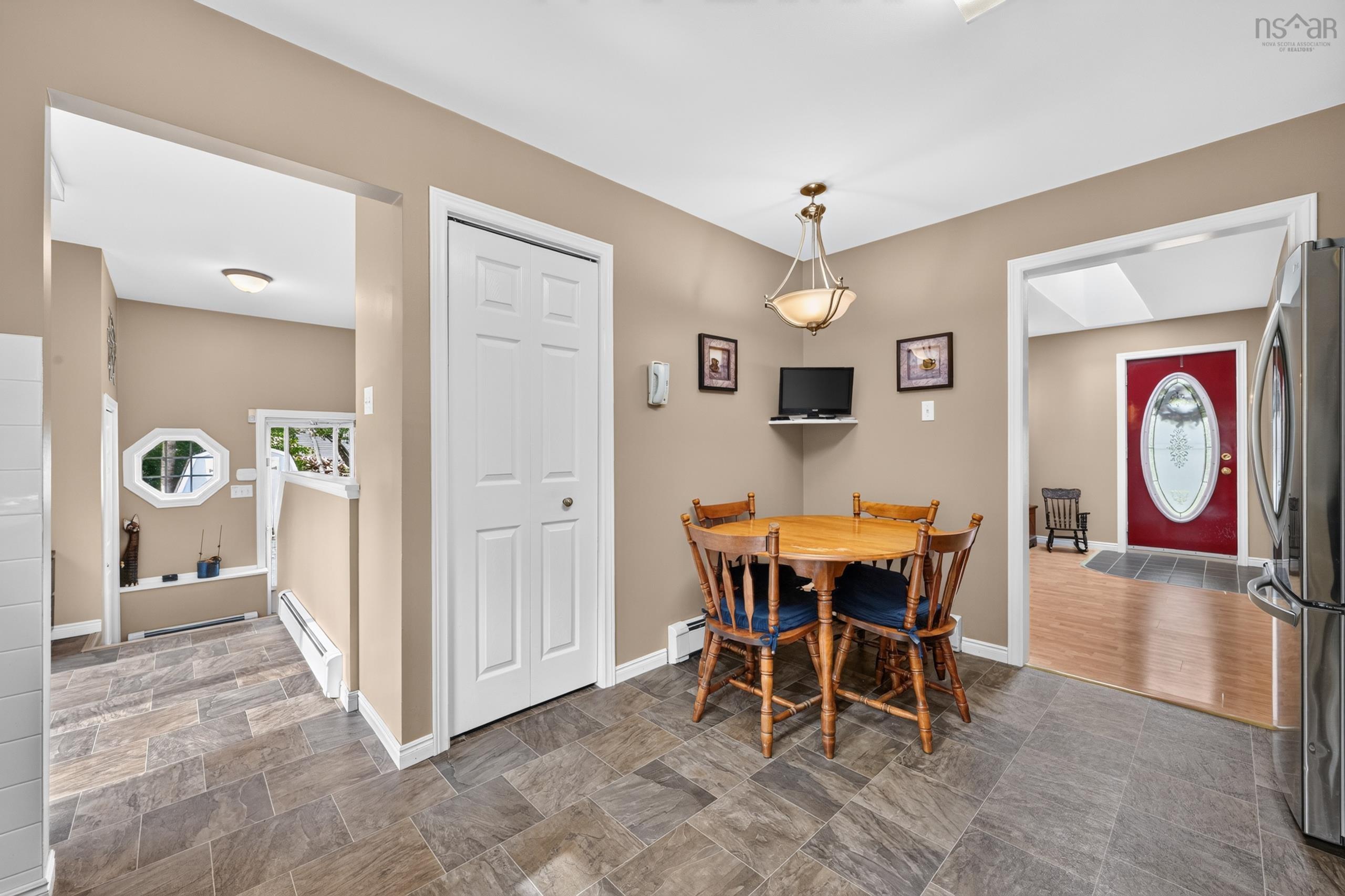 $479,000.00: 21 Westdale Drive, Howie Centre