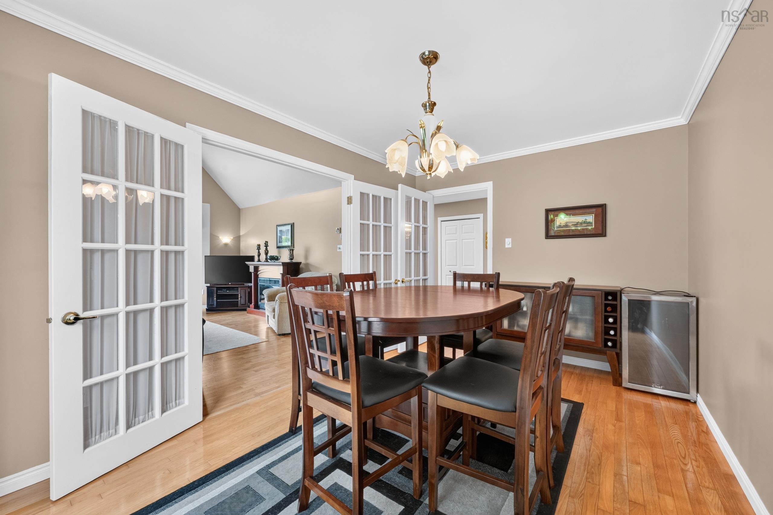 $479,000.00: 21 Westdale Drive, Howie Centre