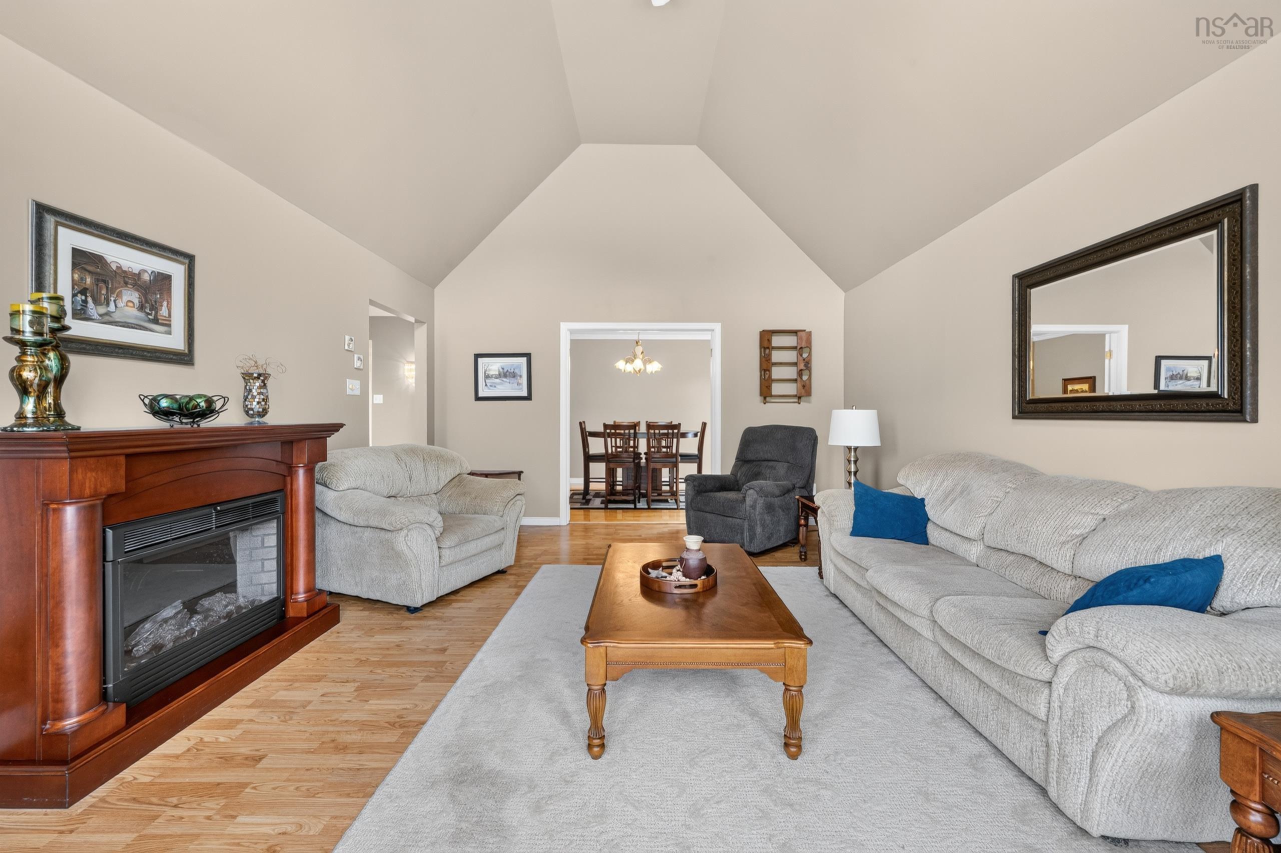 $479,000.00: 21 Westdale Drive, Howie Centre
