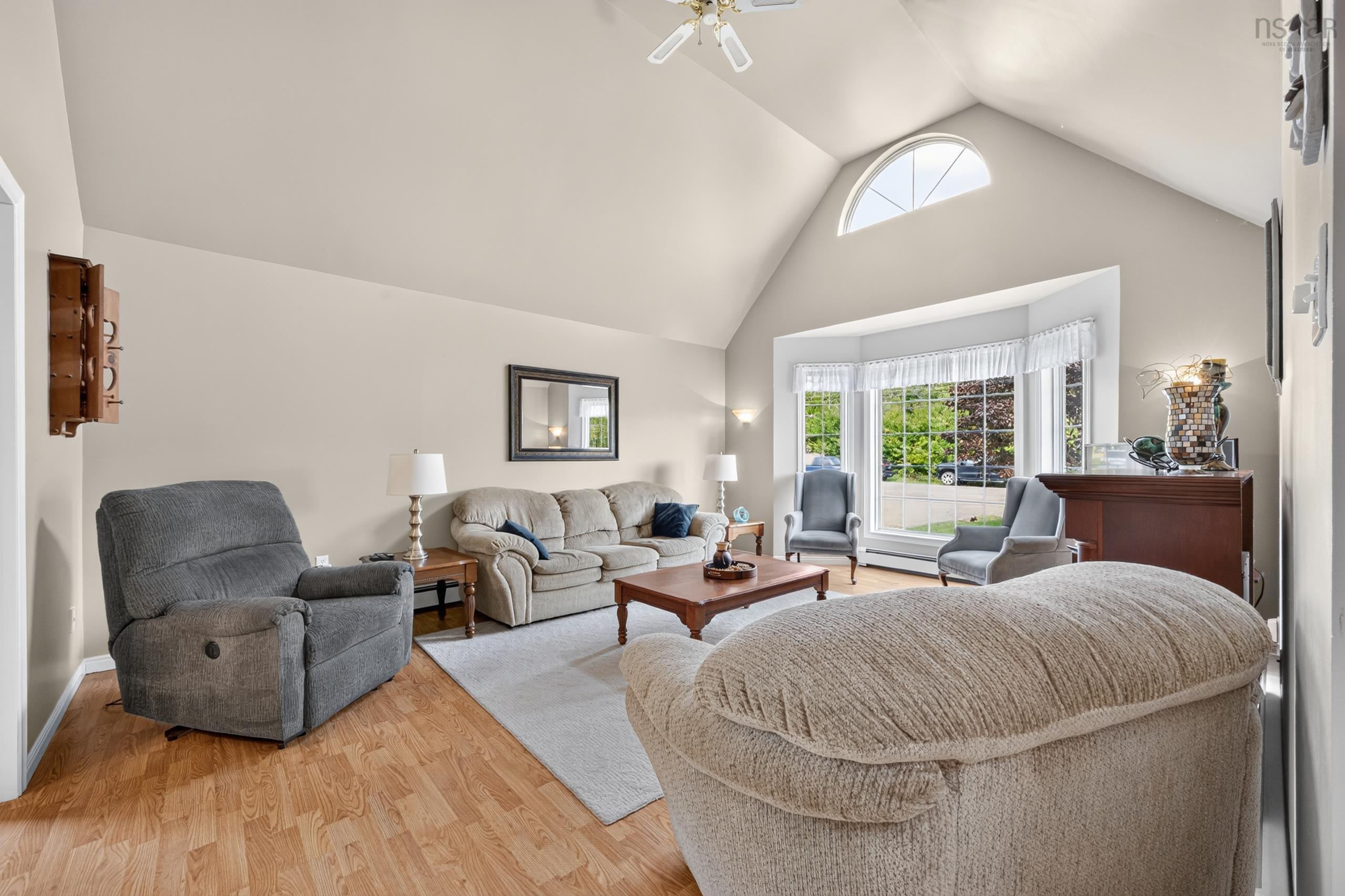 $479,000.00: 21 Westdale Drive, Howie Centre