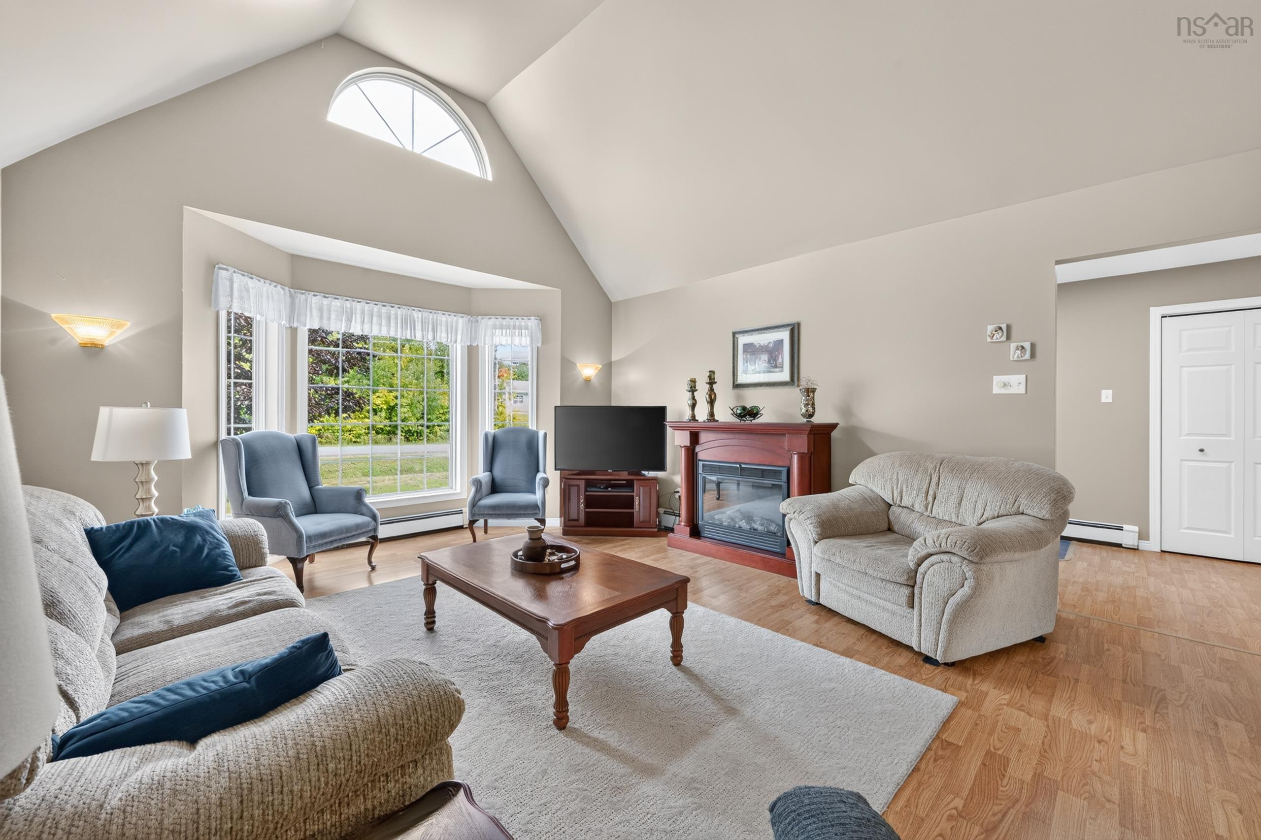 $479,000.00: 21 Westdale Drive, Howie Centre
