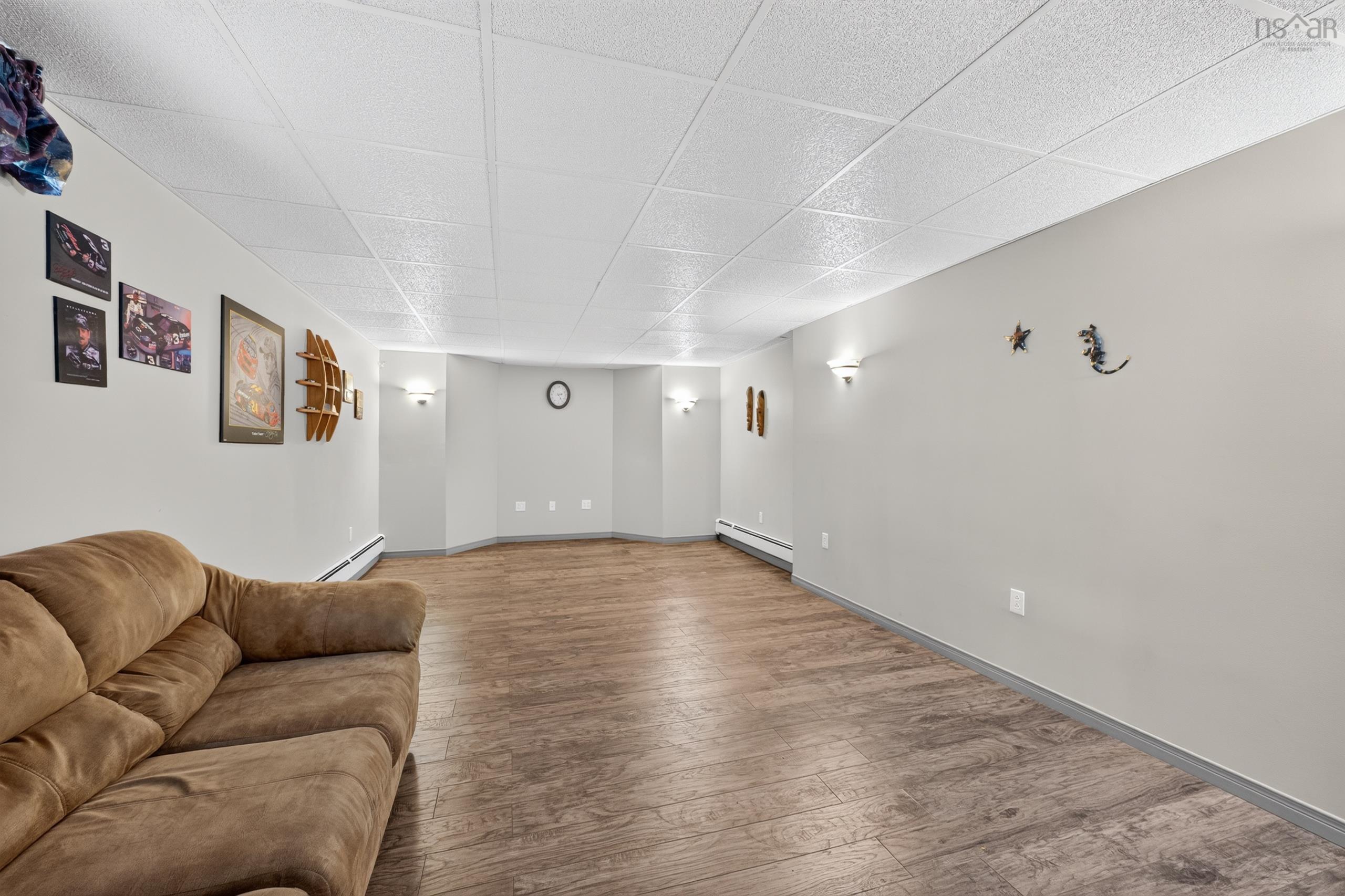 $479,000.00: 21 Westdale Drive, Howie Centre