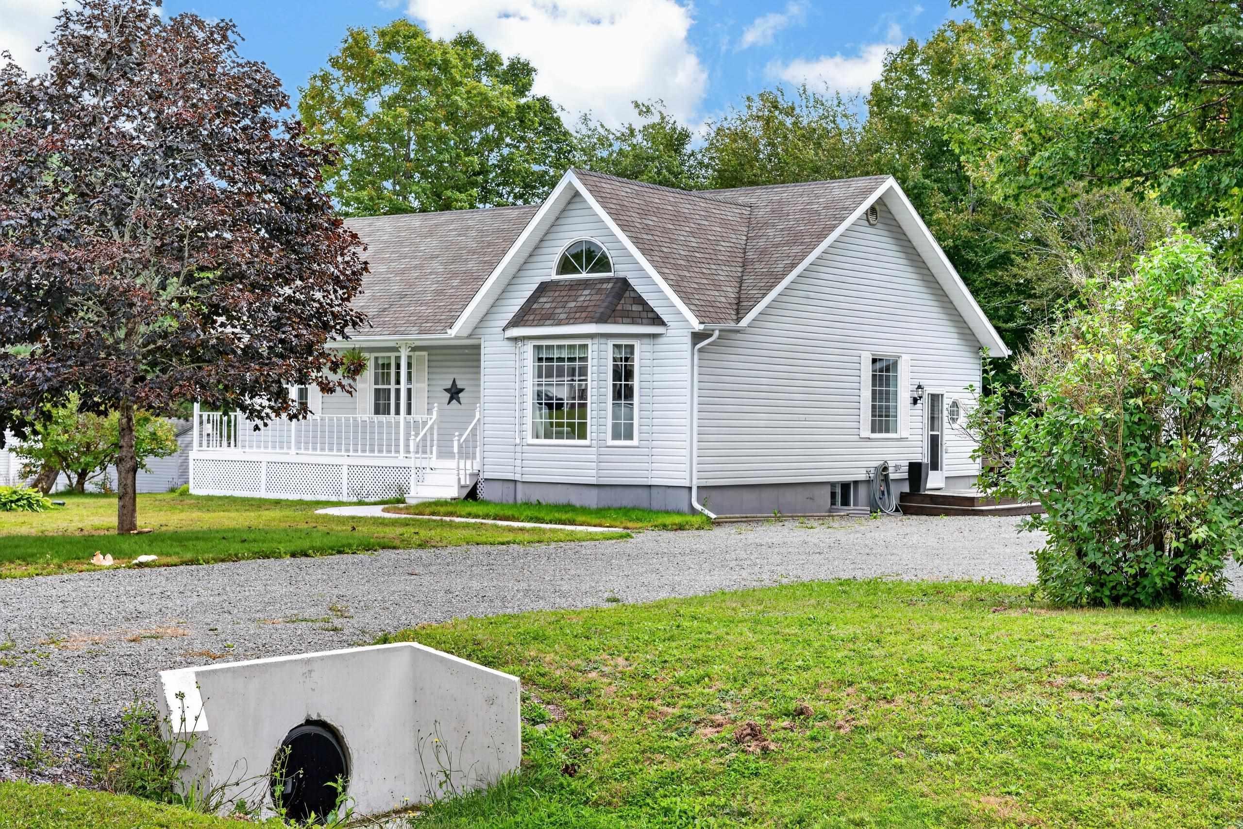 $479,000.00: 21 Westdale Drive, Howie Centre