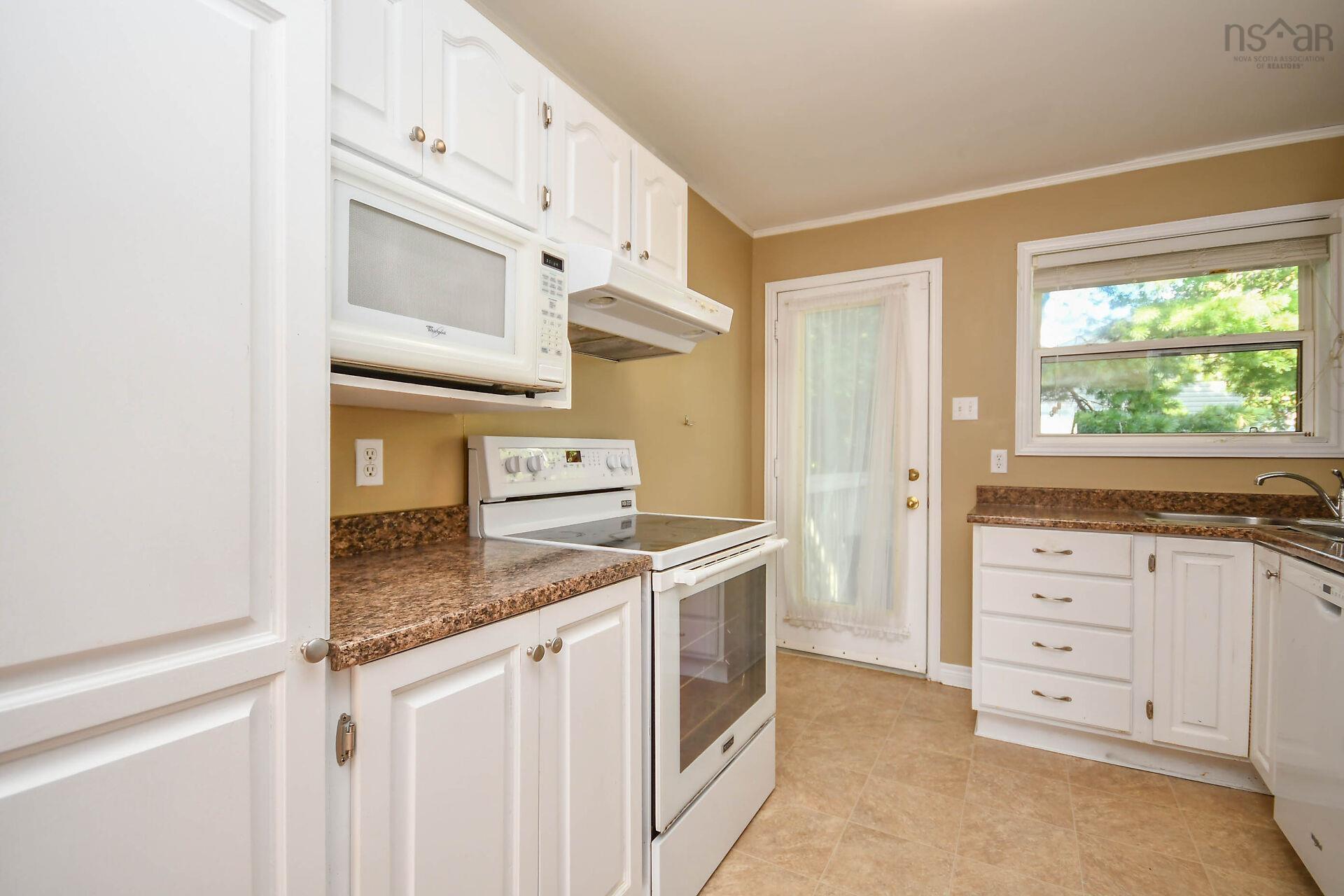 $469,900.00: 17 FURY Drive, Dartmouth