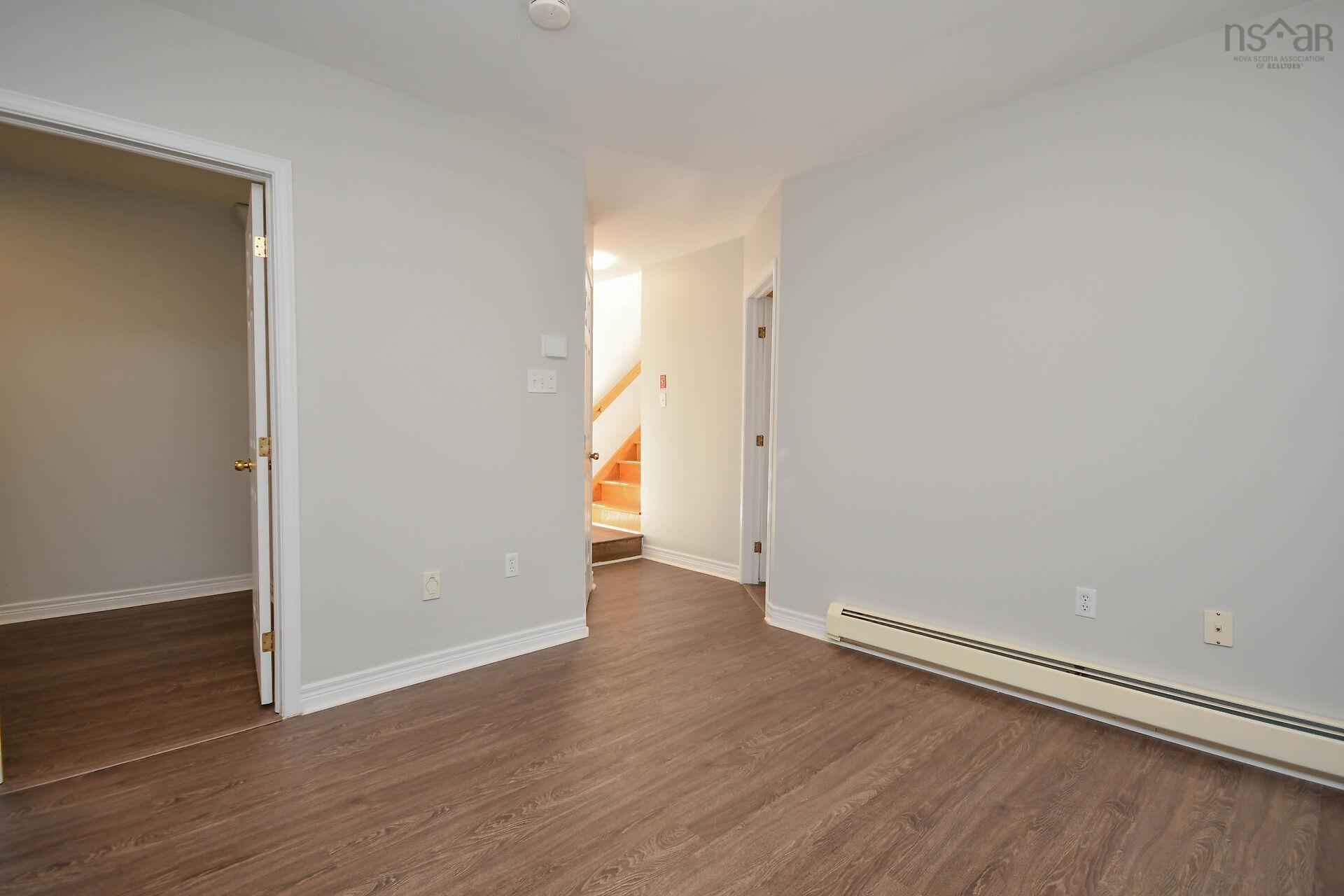 $469,900.00: 17 FURY Drive, Dartmouth