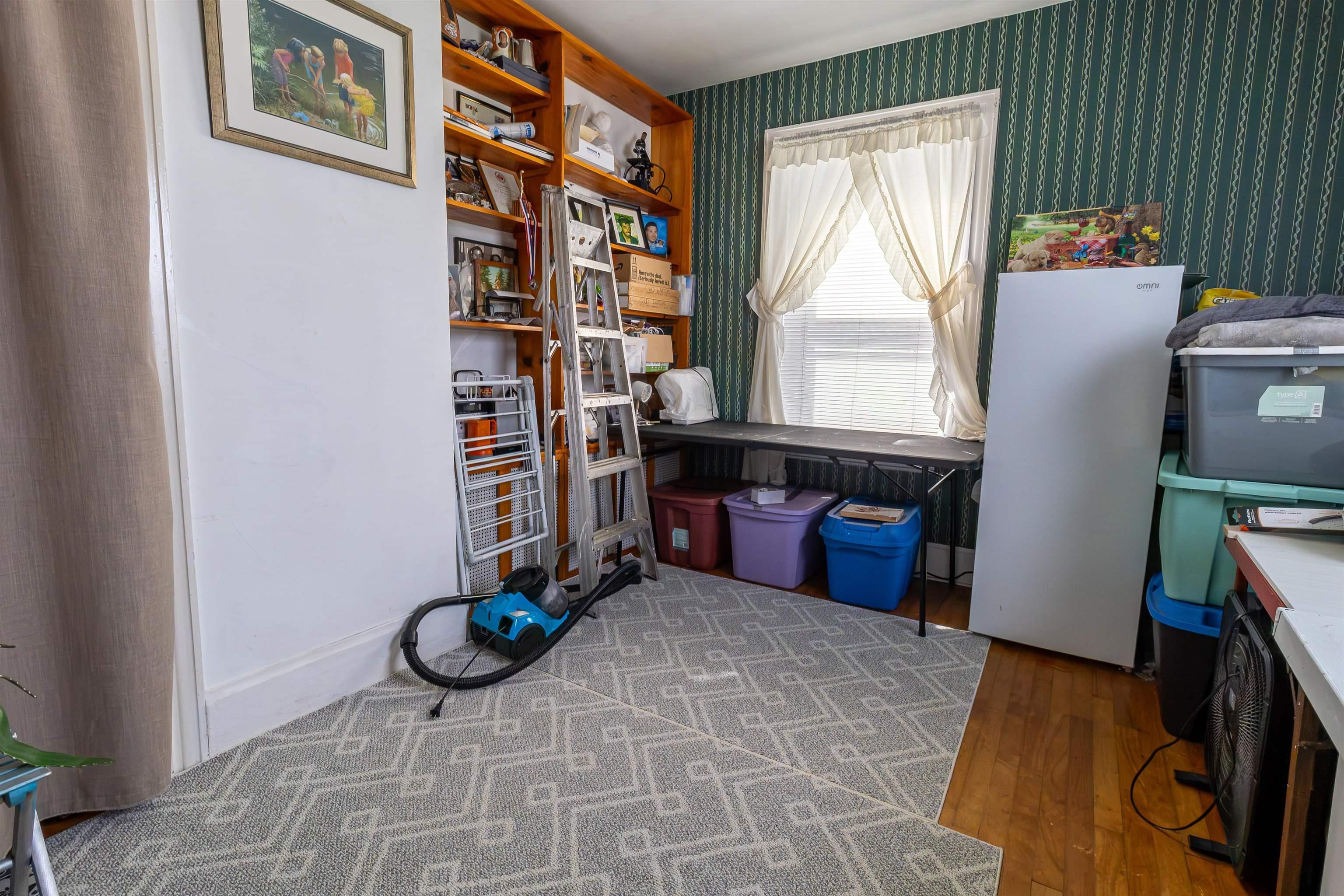$449,800.00: 8153 7 Highway, Sherbrooke