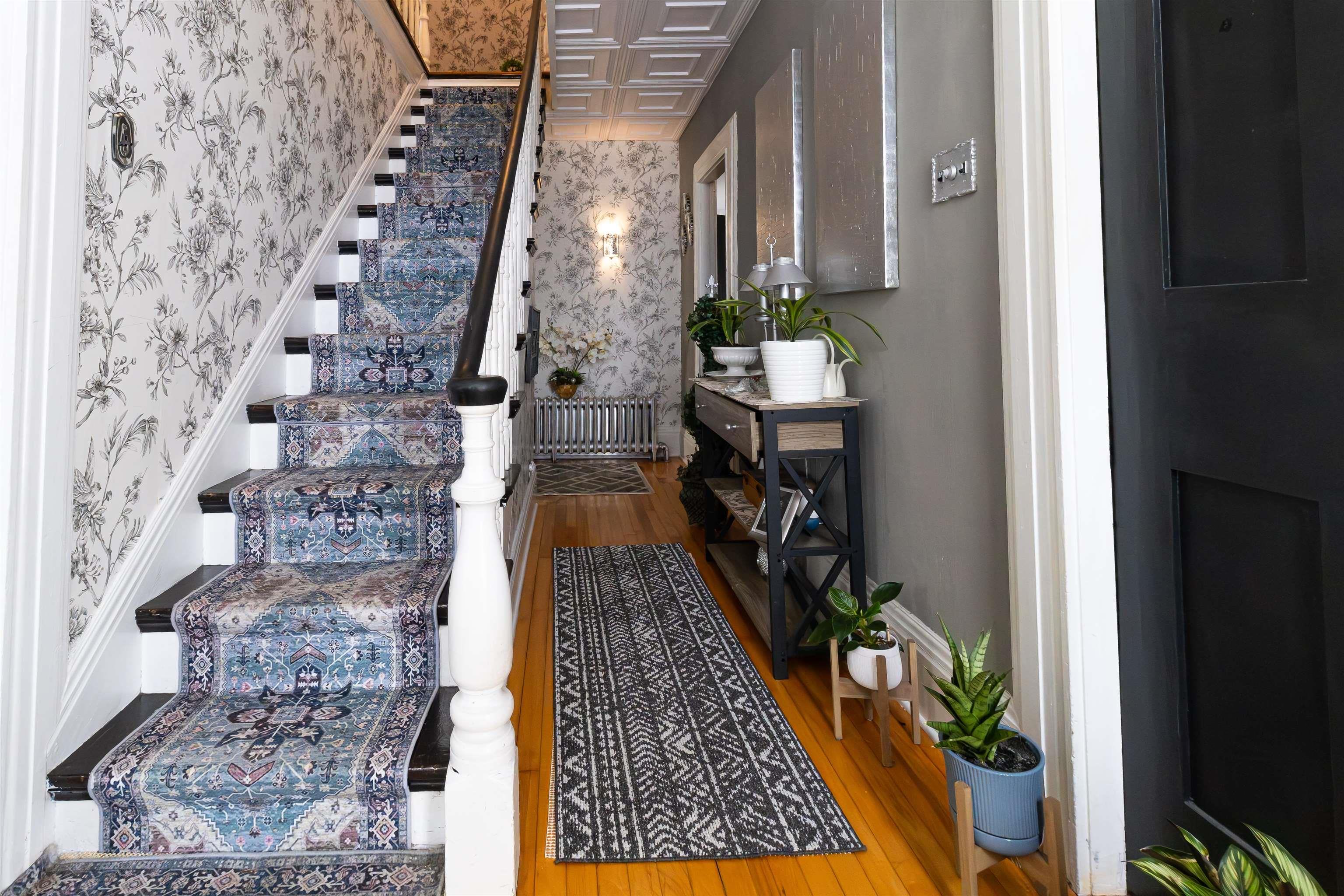 $449,800.00: 8153 7 Highway, Sherbrooke