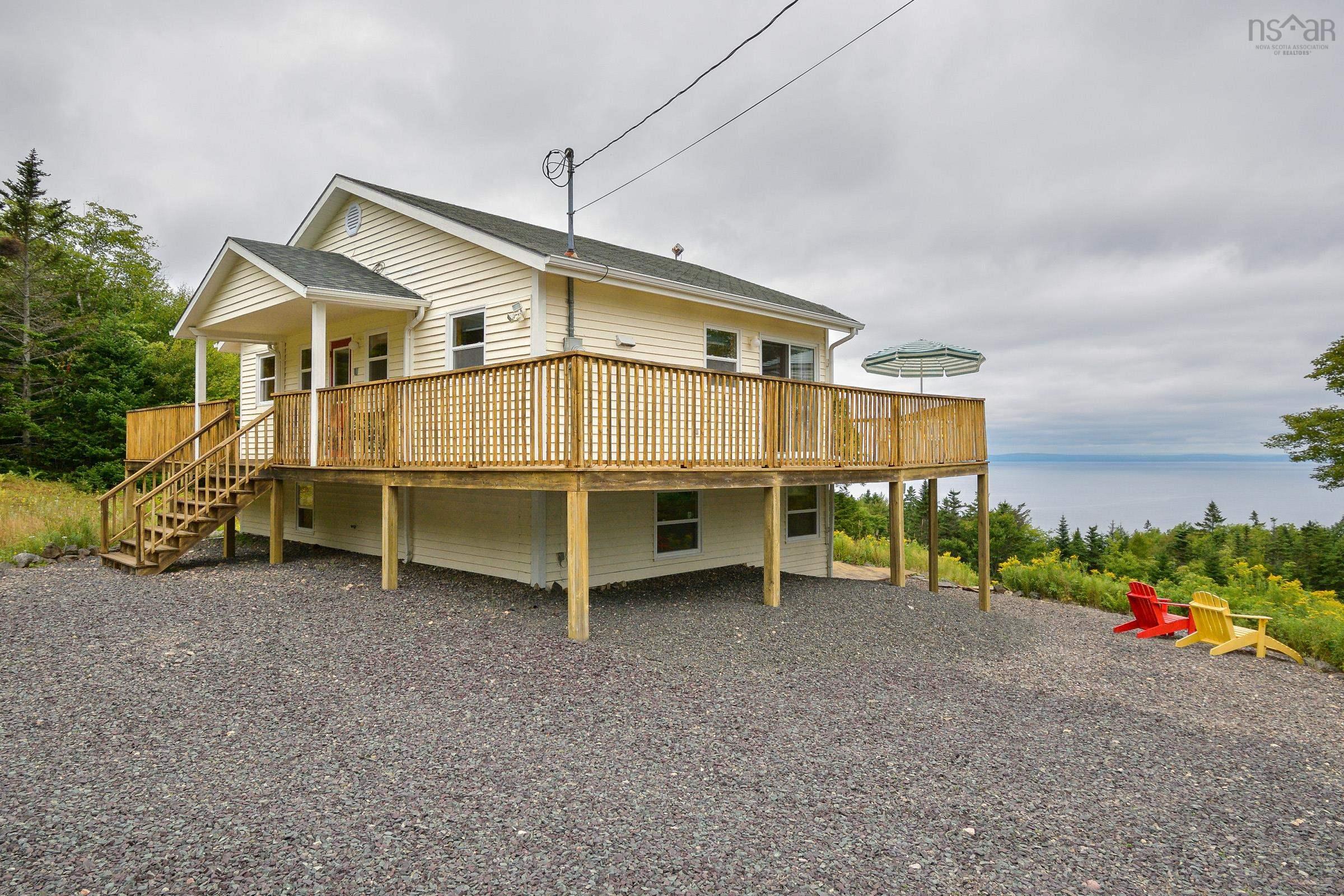 $499,000.00: 74 6101 Rd (Leo’s Lane), Roberta