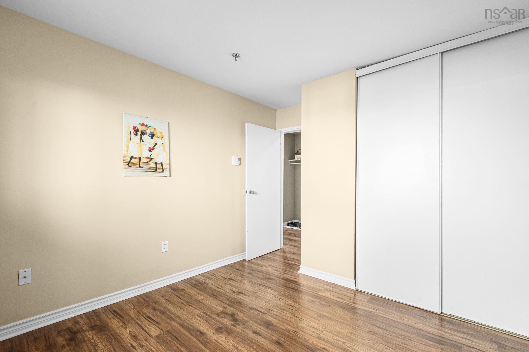 $269,900.00: 107 281 Windmill, Dartmouth