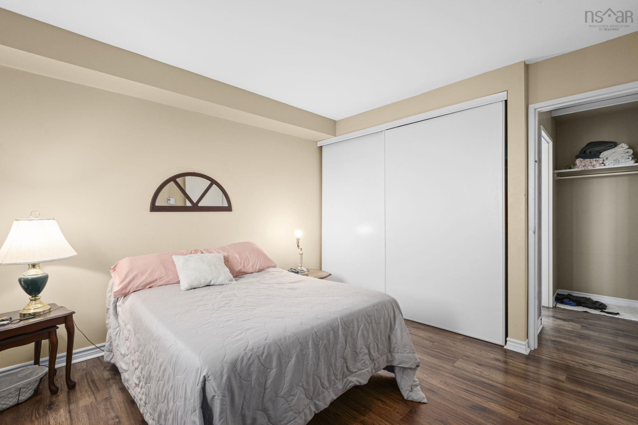 $269,900.00: 107 281 Windmill, Dartmouth