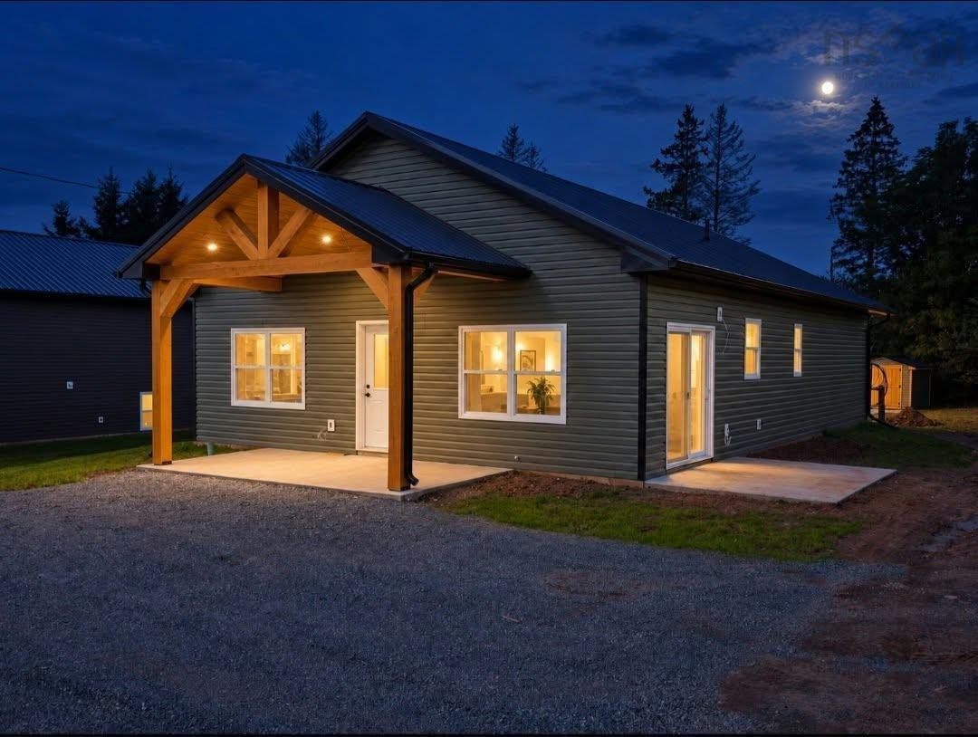 $425,000.00: 1766 Truro Road, Hilden
