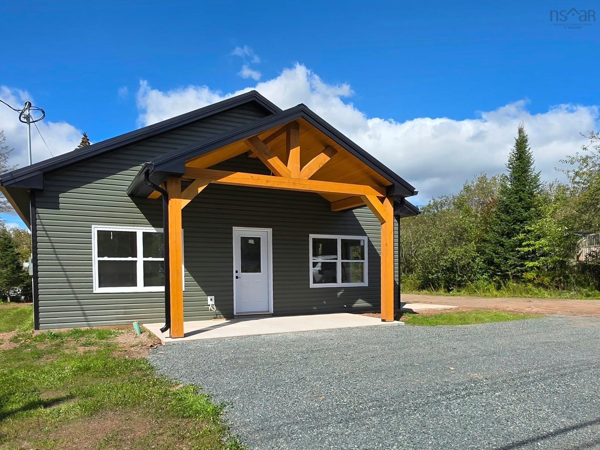 $425,000.00: 1766 Truro Road, Hilden