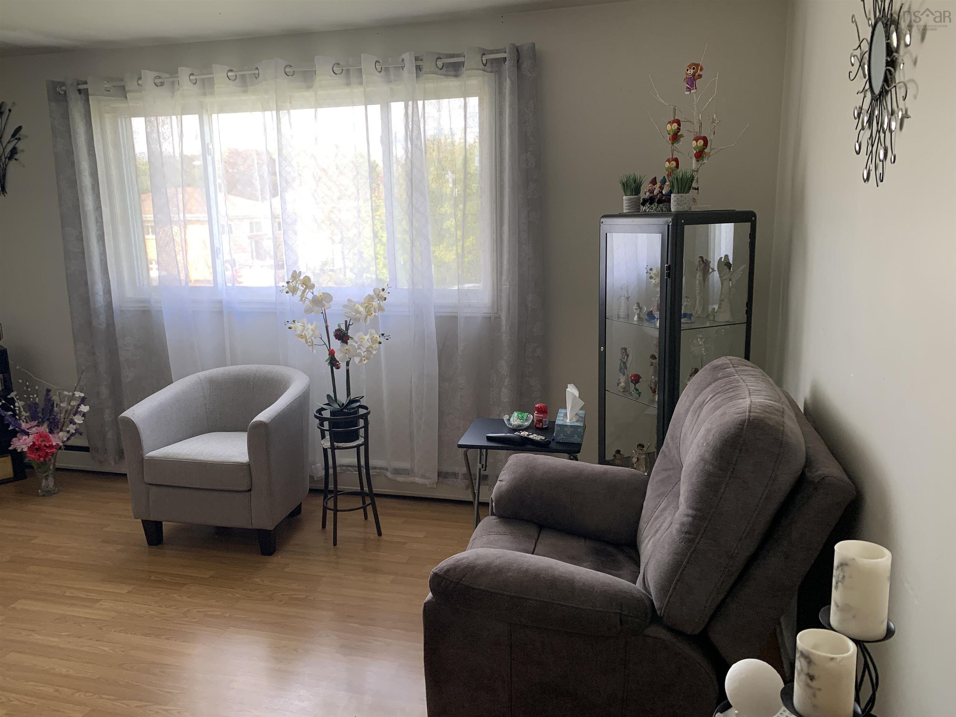 $820,000.00: 6 Randall Avenue, Halifax