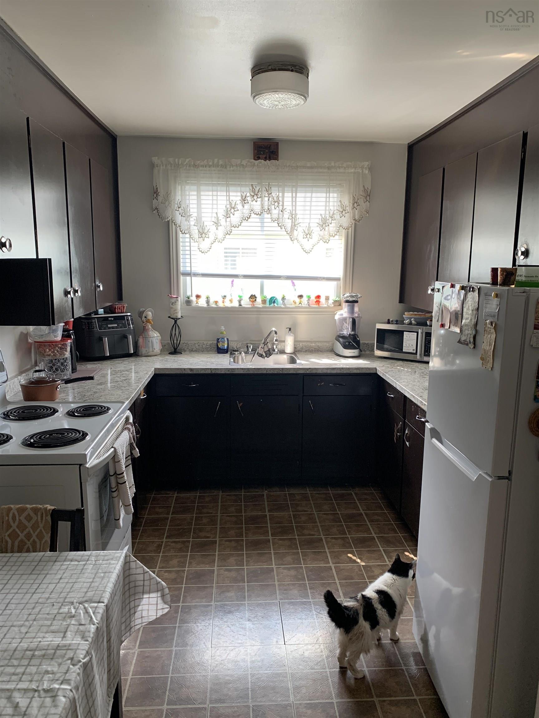 $820,000.00: 6 Randall Avenue, Halifax