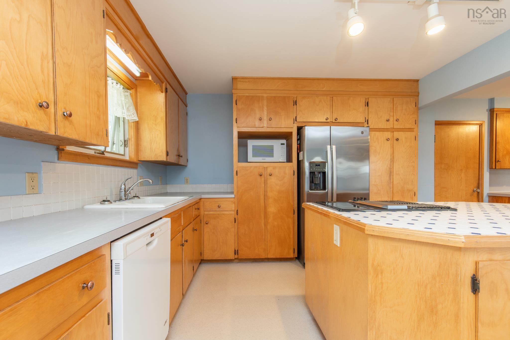 $349,900.00: 306 Pleasant Street, Yarmouth