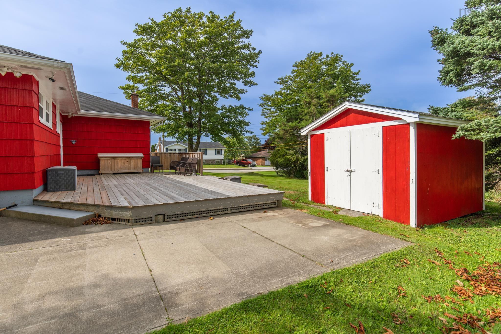 $349,900.00: 306 Pleasant Street, Yarmouth