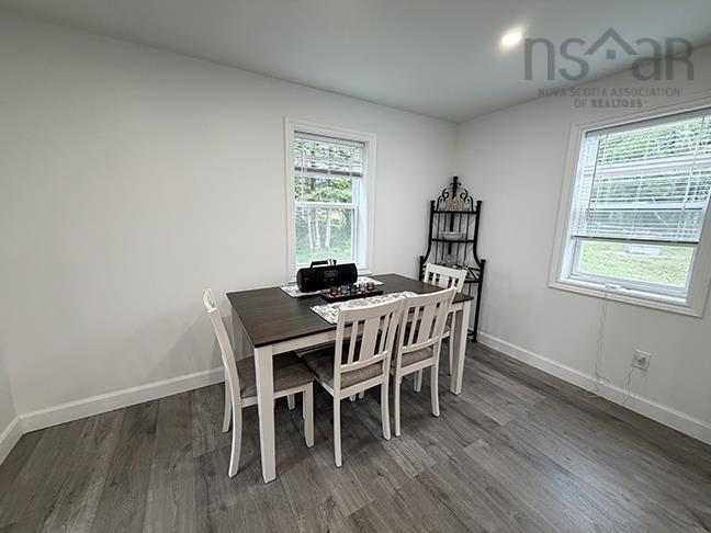 $395,000.00: 9220 Pepperell Street, St. Peter