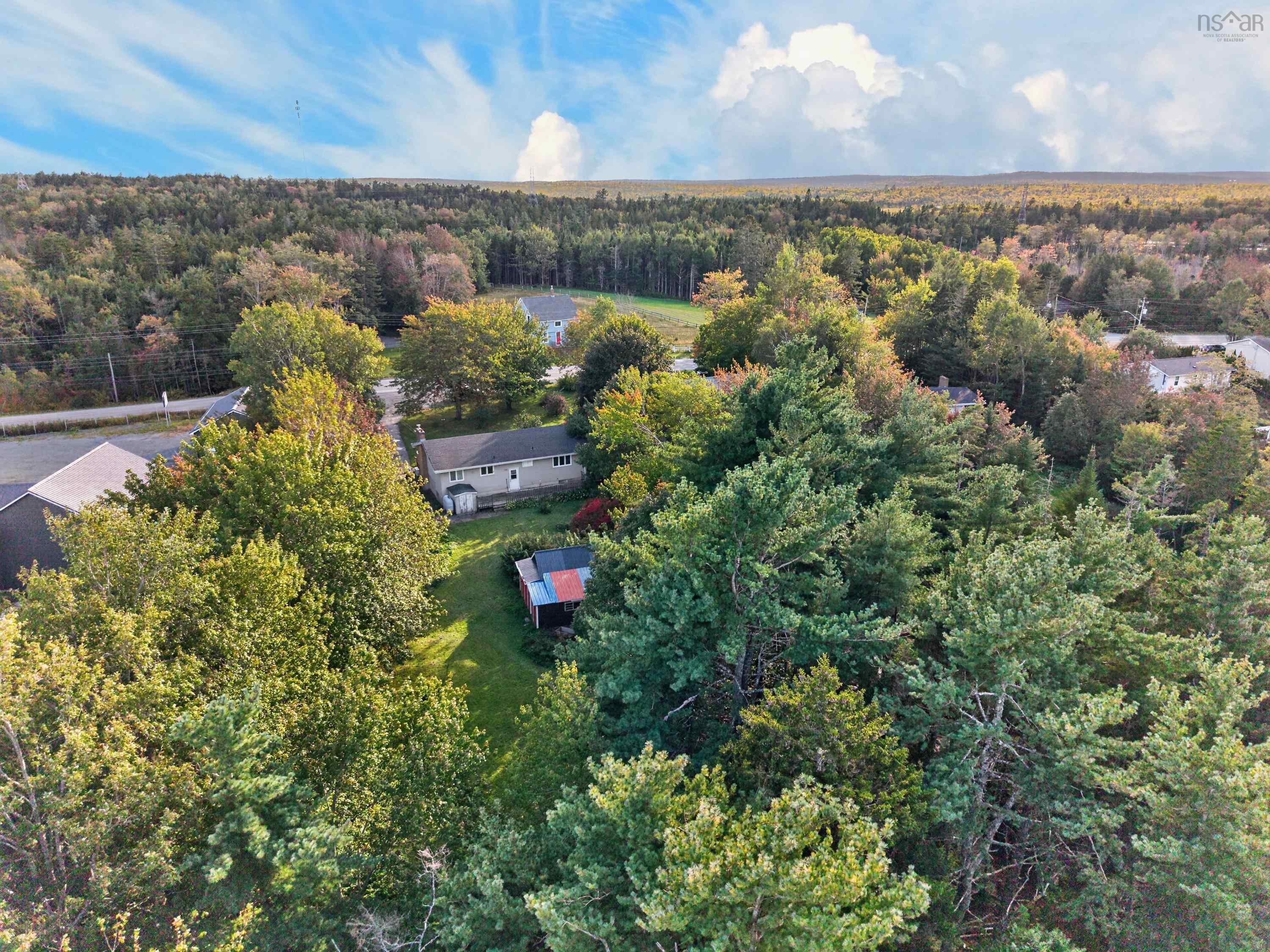 $424,900.00: 2587 Sackville Drive, Upper Sackville