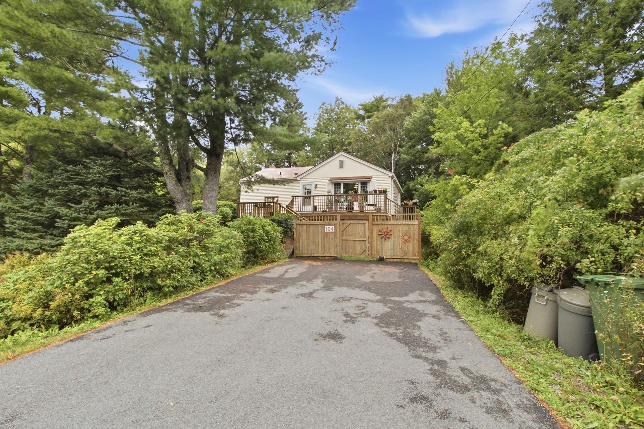 104 Lakeview Avenue, Middle Sackville, NS (MLS® 202624223)