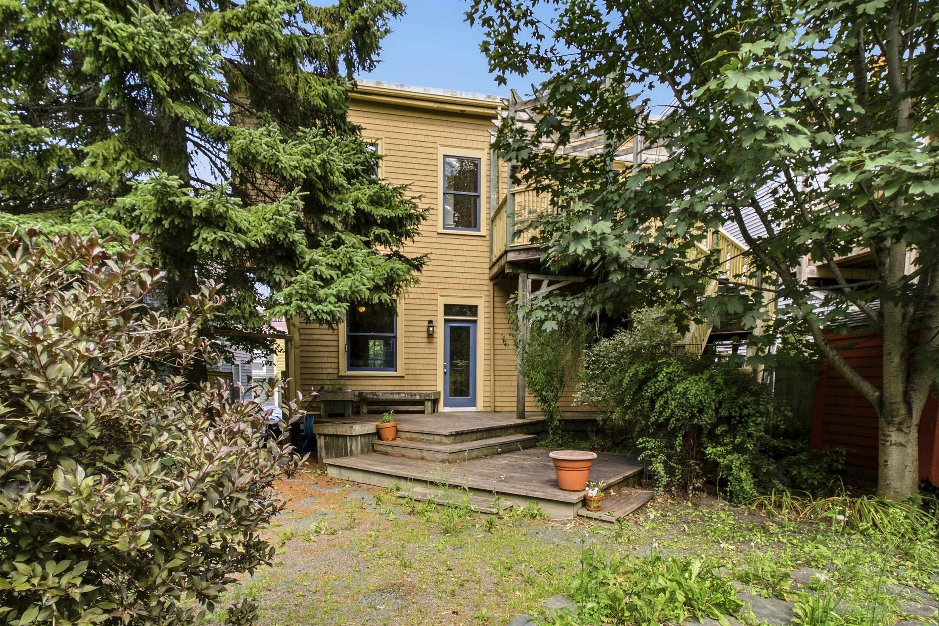 $799,000.00: 2048 Creighton Street, Halifax