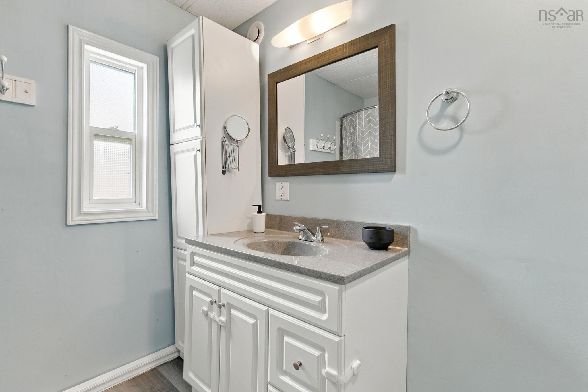 $200,000.00: 38 Elcona Avenue, Middle Sackville