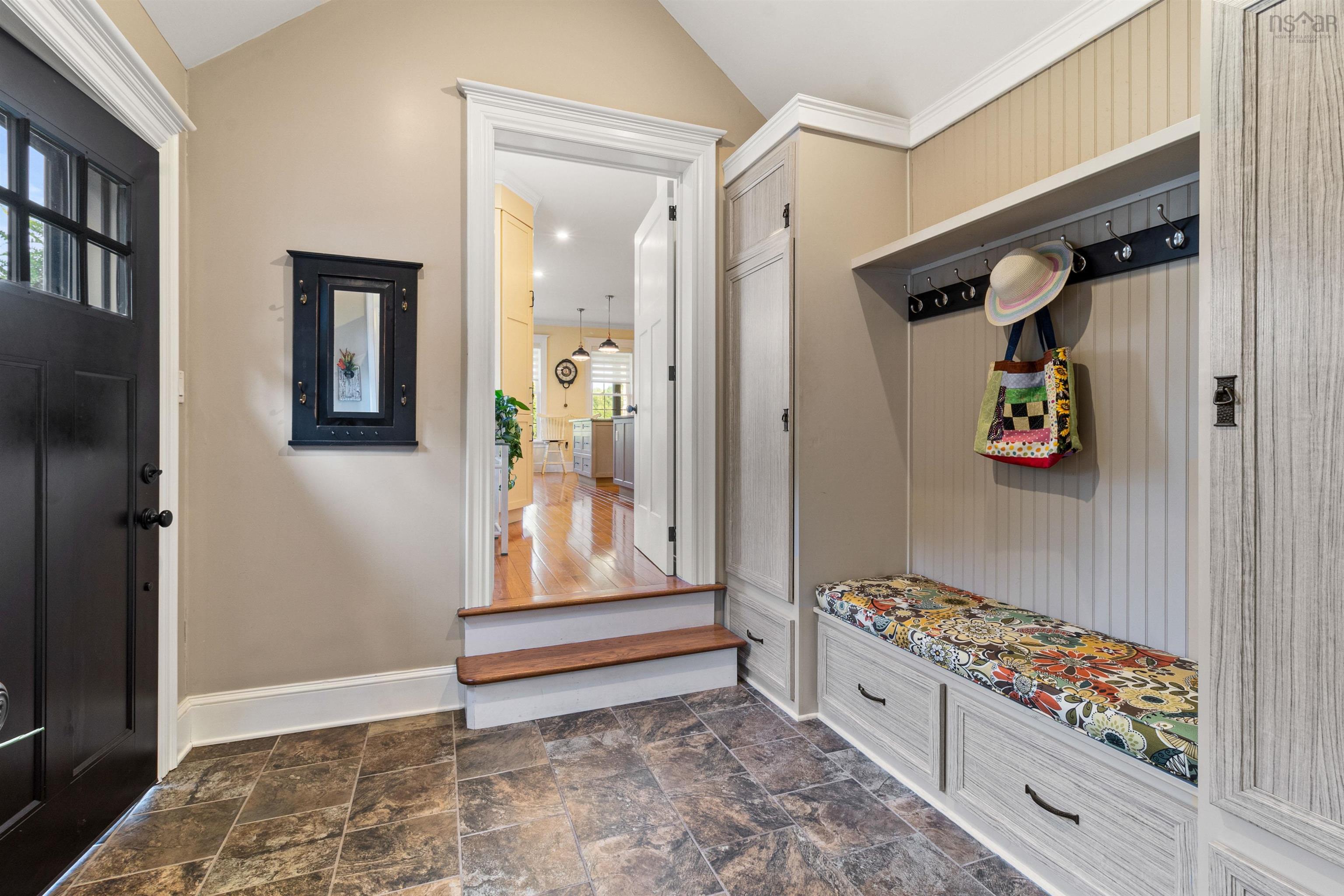 $999,900.00: 1731 West Side Lochaber Road, North Lochaber