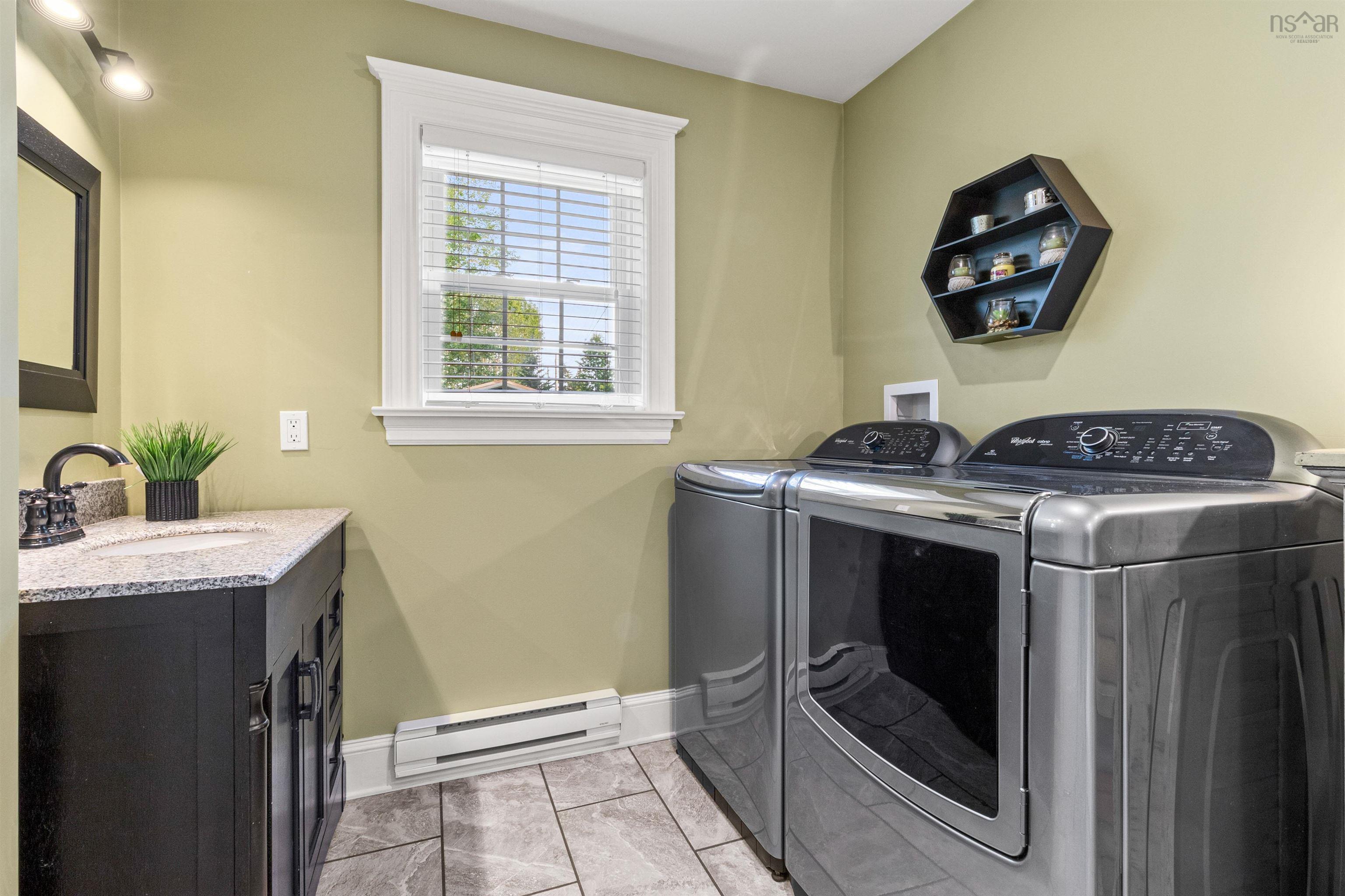 $999,900.00: 1731 West Side Lochaber Road, North Lochaber