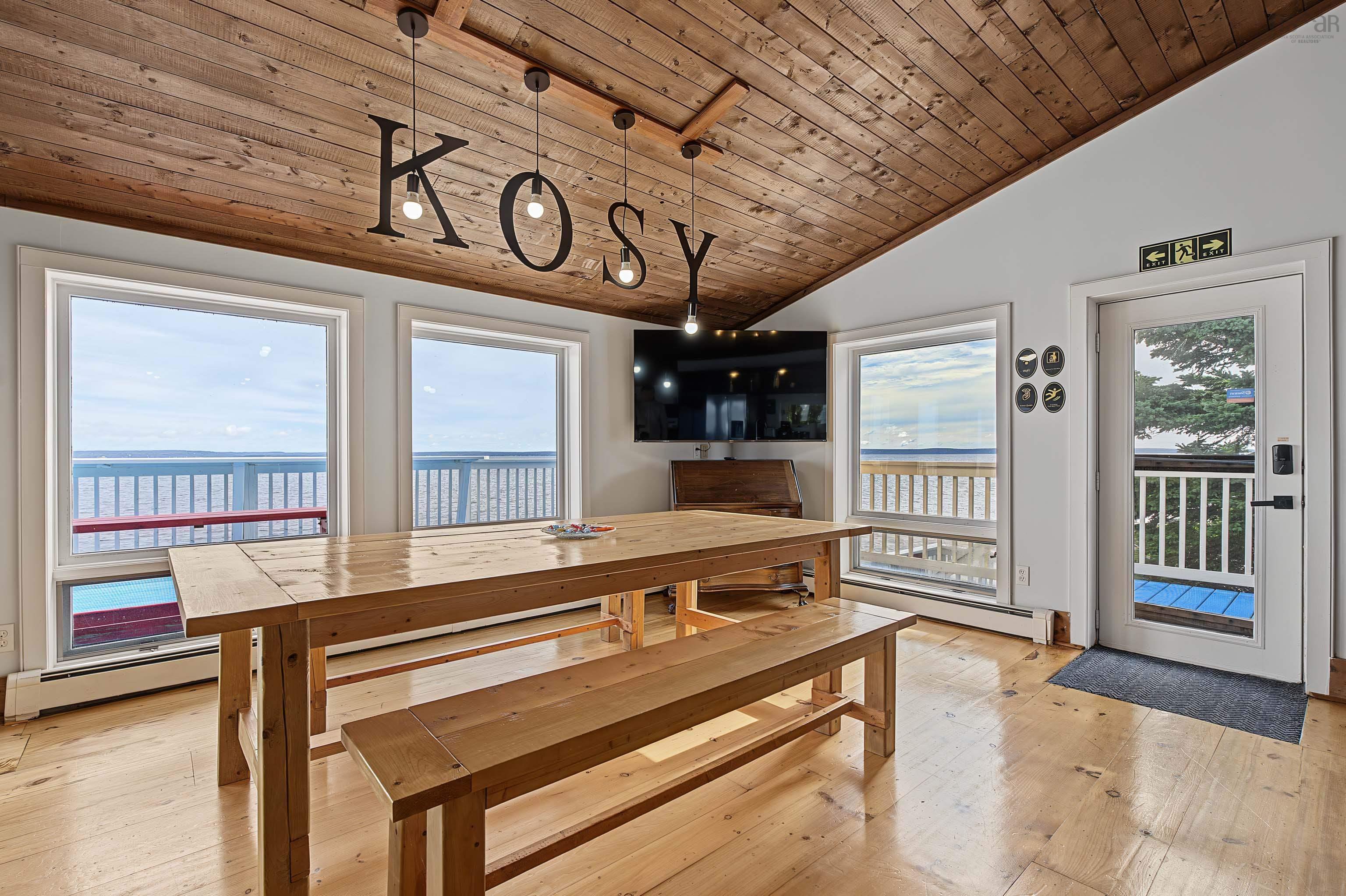 $899,900.00: 501 Mill Cove Shore Road, Birchy Head