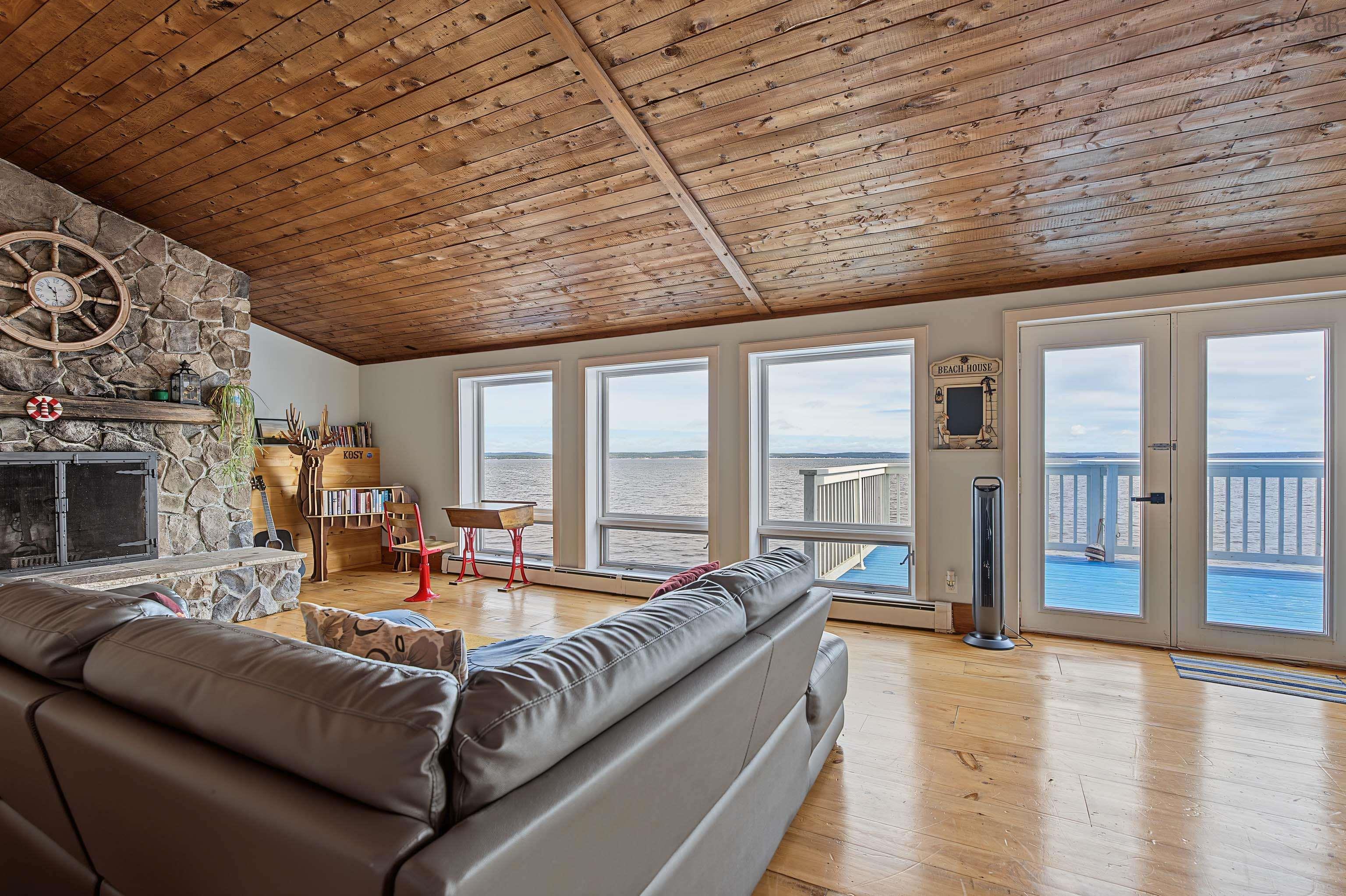 $899,900.00: 501 Mill Cove Shore Road, Birchy Head