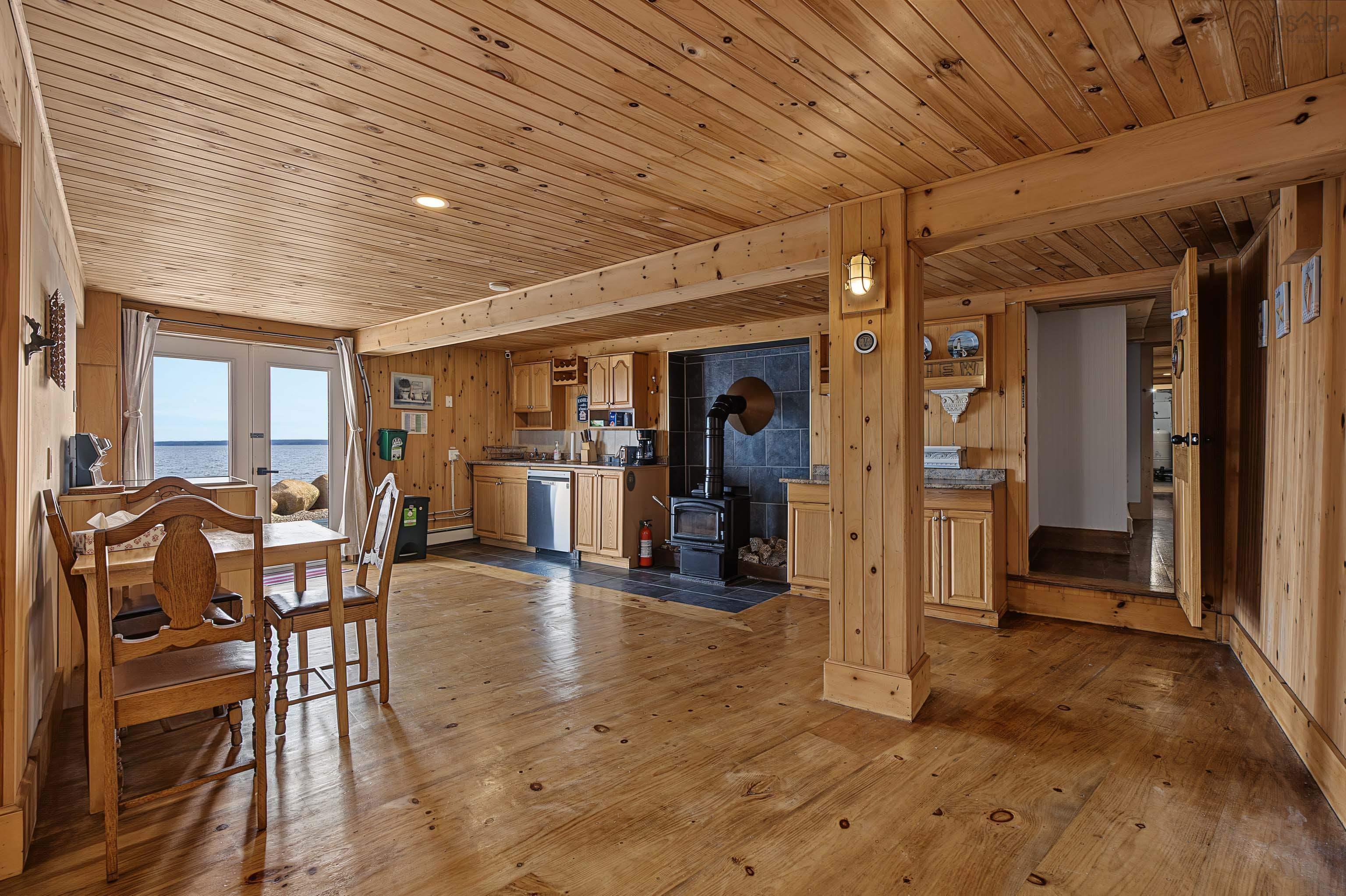 $899,900.00: 501 Mill Cove Shore Road, Birchy Head